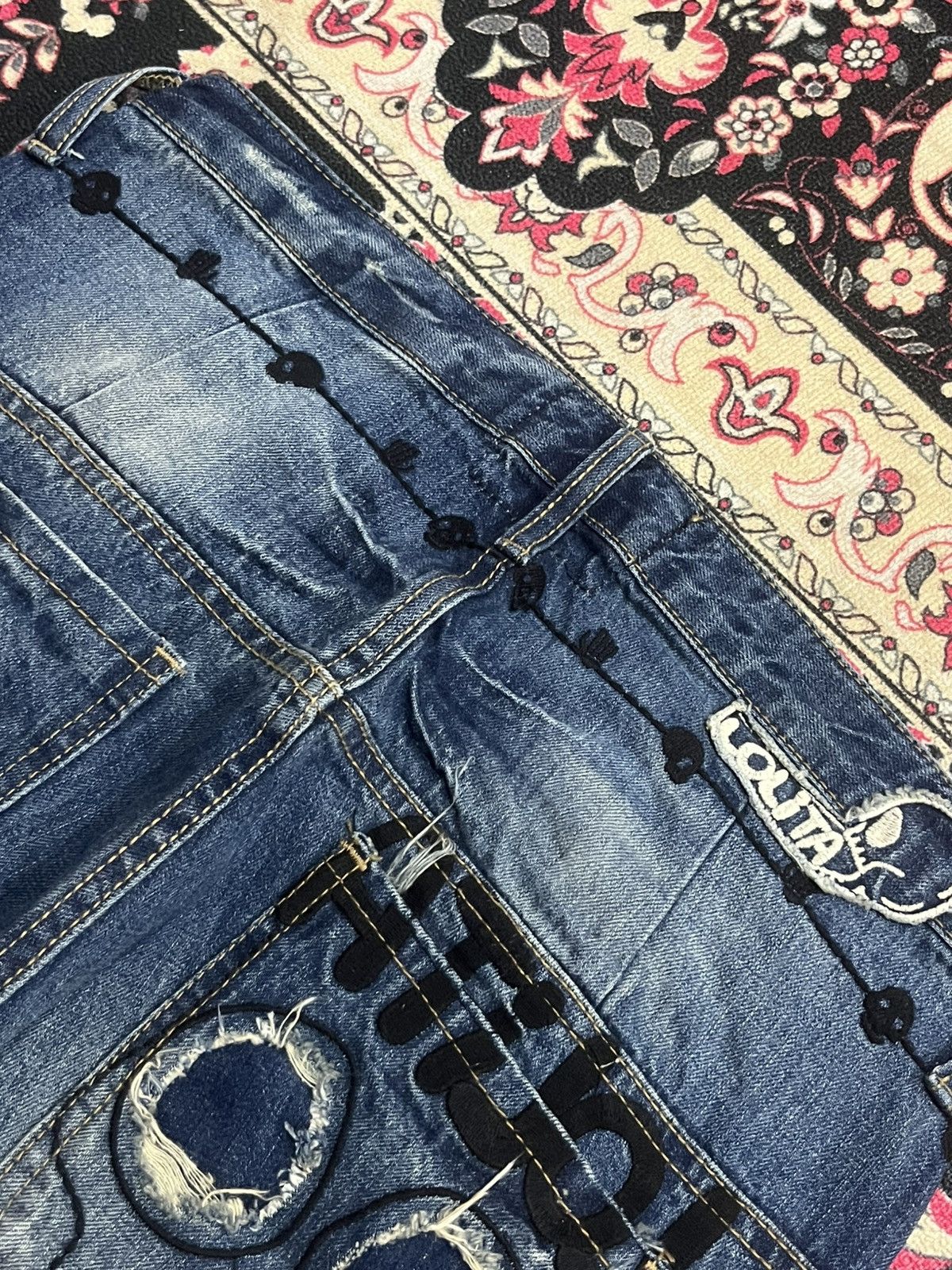 Hysteric Glamour Vintage Lolita “Doodles Skull” Distressed Blue Washed Jeans Size US 32 / EU 48 - 9 Thumbnail