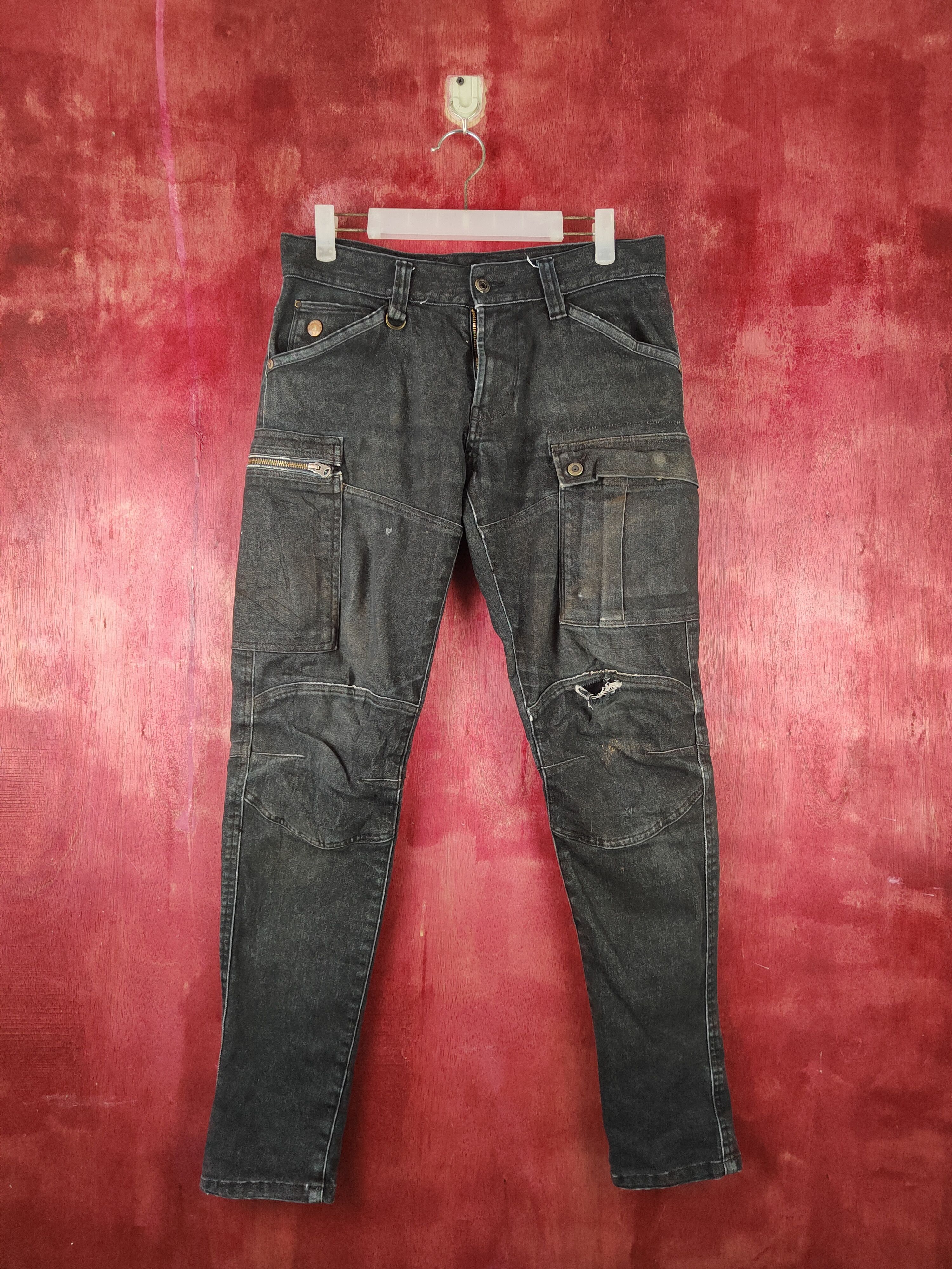 Japanese Brand I'z Frontier Black Distressed Cargo Pants N#S18 Size US 30 / EU 46 - 1 Thumbnail