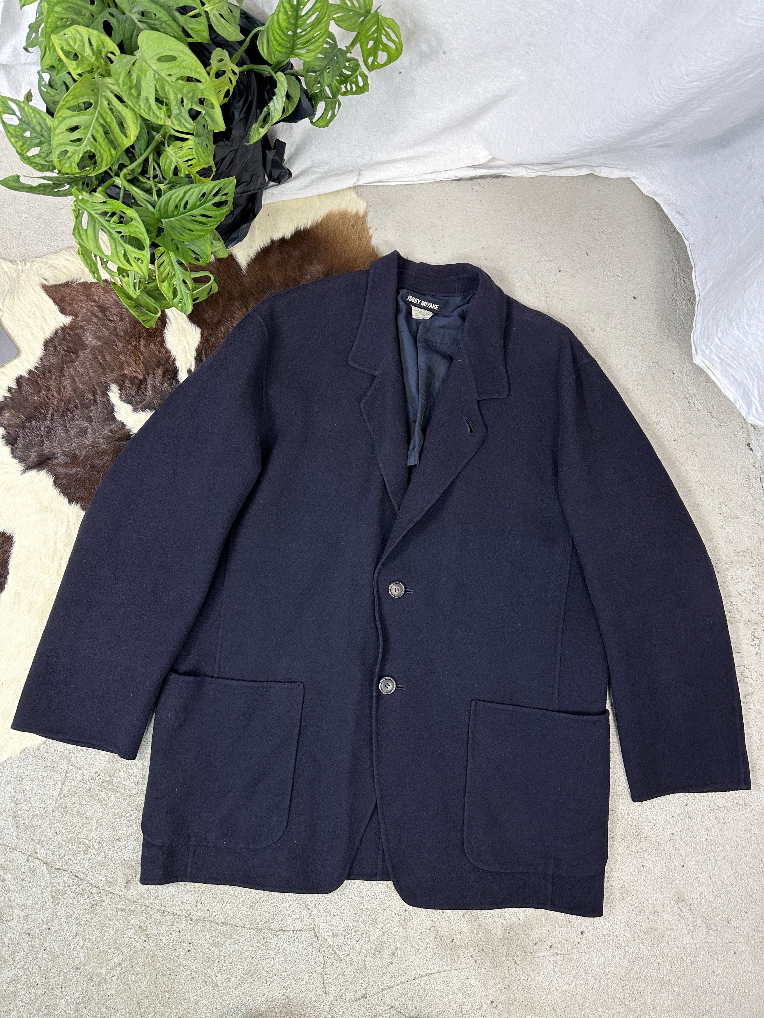 Issey Miyake × Japanese Brand × Vintage Issey Miyake Vintage Archive Coat With Plisse Details Size US L / EU 52-54 / 3 - 8 Thumbnail