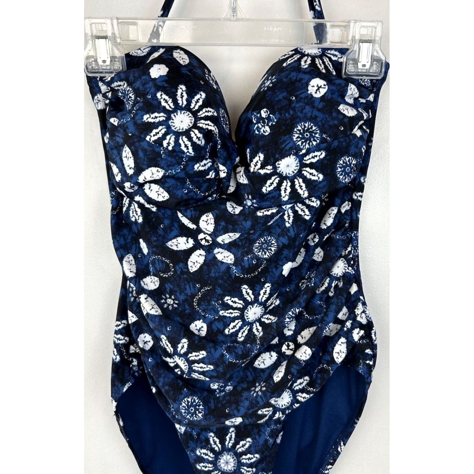 Vintage Bleu Rod Beattie Swim Top Womens 10 Blue Floral Twist Halter Padded Built-In Bra Tank Swimsuit Size L / US 10 / IT 46 - 2 Thumbnail