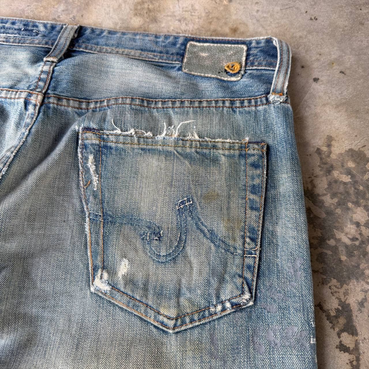 AG Adriano Goldschmied Vintage AG Adriano Goldschmied CampaignLoose Distressed Jean Size US 32 / EU 48 - 13 Thumbnail