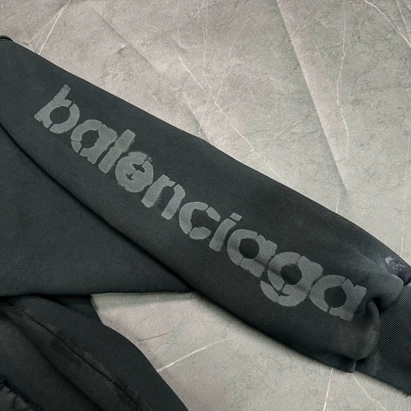 Balenciaga Balenciaga Splatter-Paint Distressed Hooded Sweatshirt Size M / US 6-8 / IT 42-44 - 4 Thumbnail