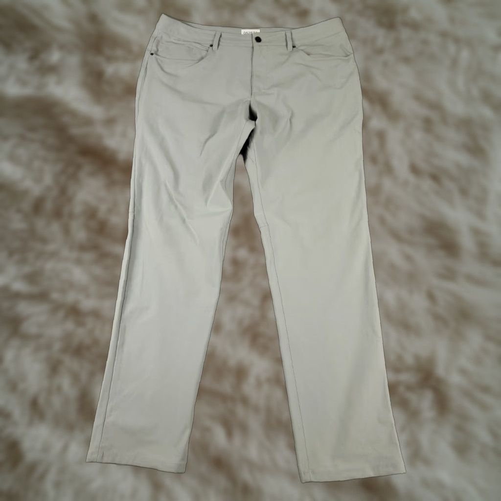 Lululemon Lululemon Pants Mens 38x33 Gray Flat Front Chino Trousers Size US 38 / EU 54 - 1 Thumbnail