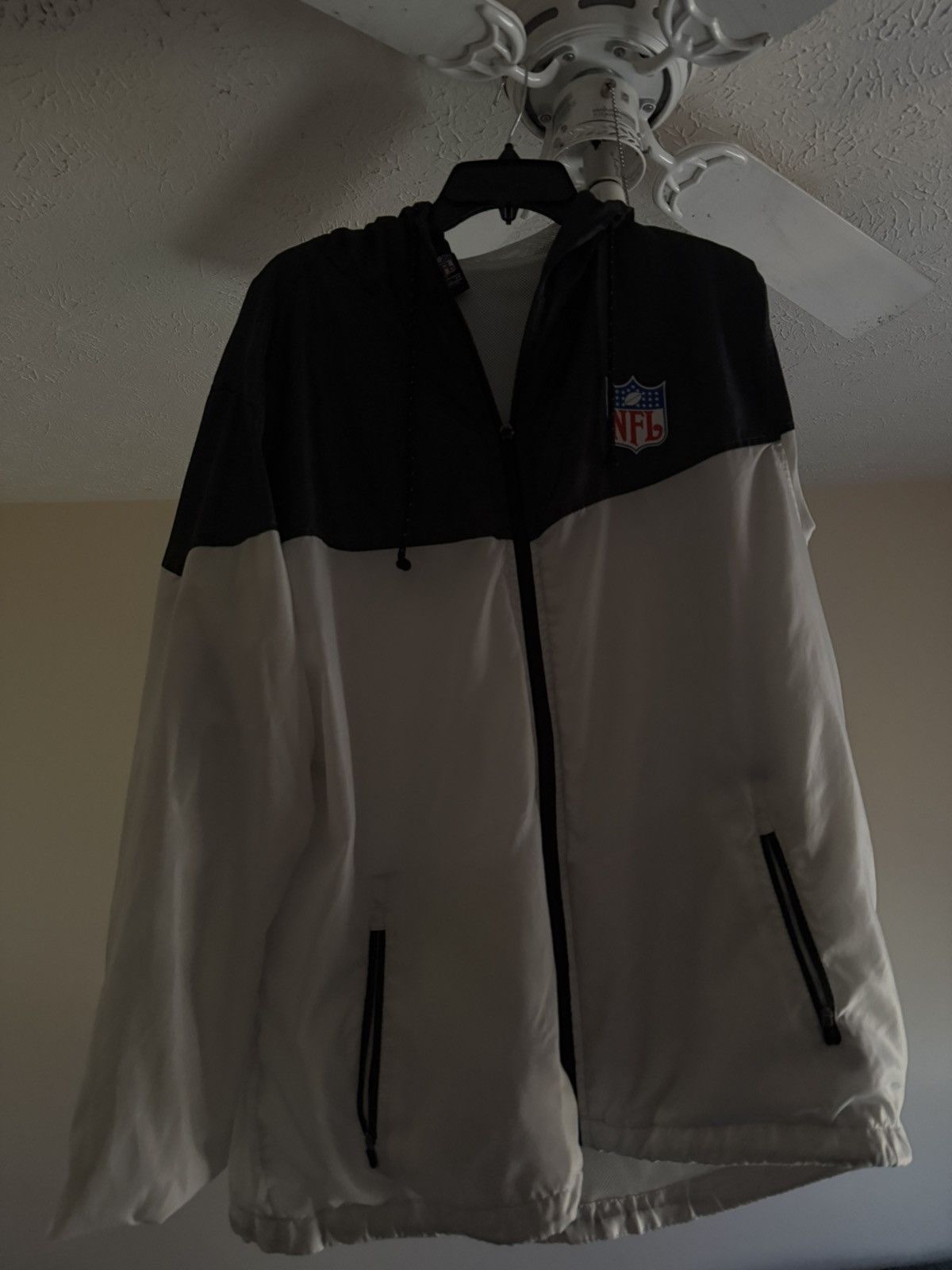 NFL NFL Shield Logo Colorblock Windbreaker Jacket Black White XL Size US XL / EU 56 / 4 - 1 Thumbnail