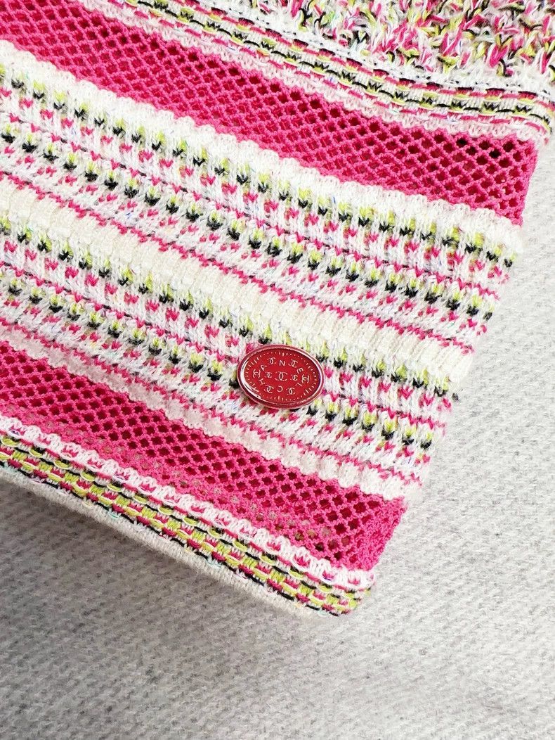 Chanel Chanel Pink mixed color round neck short sleeves Size XS / US 0-2 / IT 36-38 - 6 Thumbnail