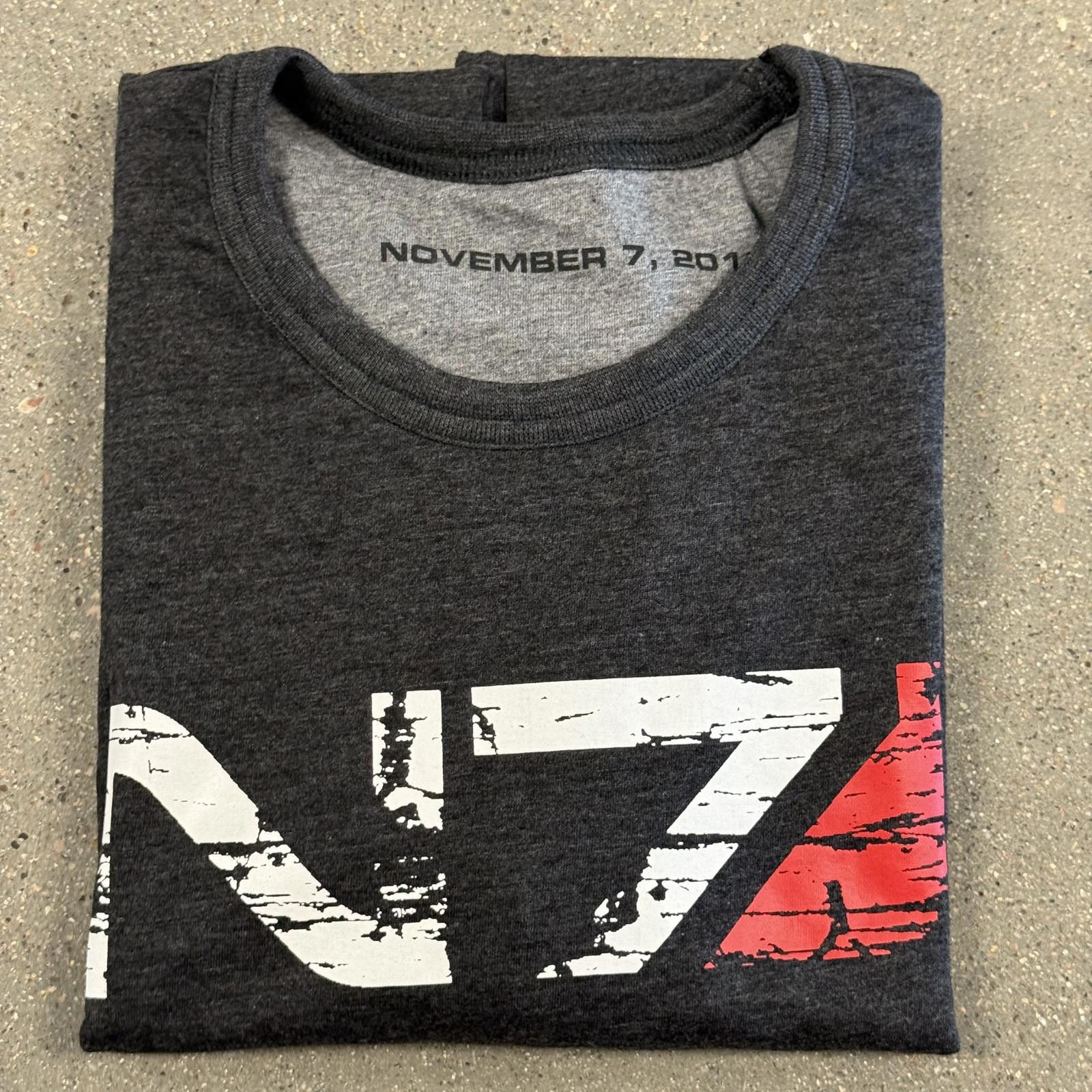 Other Vtg Reversible Bioware Mass Effect N7 T-Shirt RARE NWOT M Size US M / EU 48-50 / 2 - 10 Thumbnail