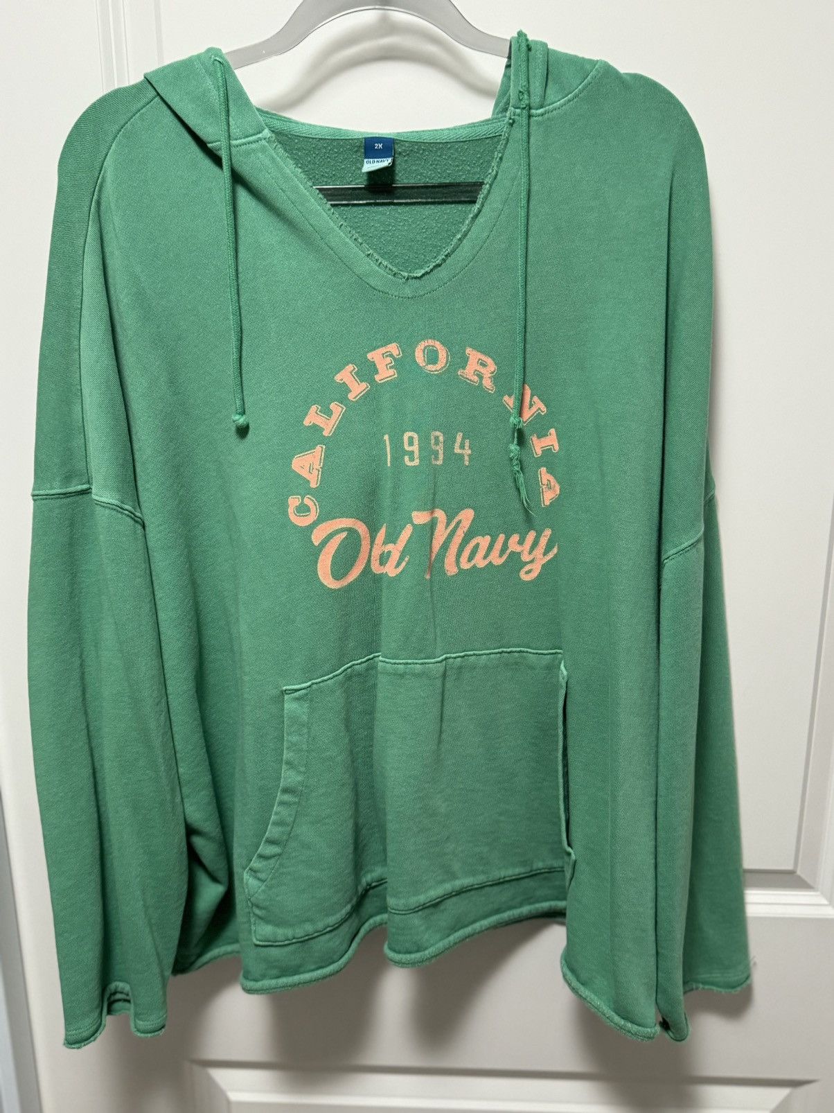Old Navy Vintage Old Navy Cropped Sweatshirt Size US XL / EU 56 / 4 - 1 Preview