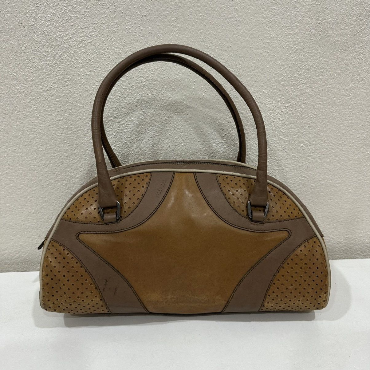 Prada ‼️LASTDROP‼️ AUTHENTIC PRADA SS 2000 LEATHER BOWLING BAG Size ONE SIZE - 2 Thumbnail