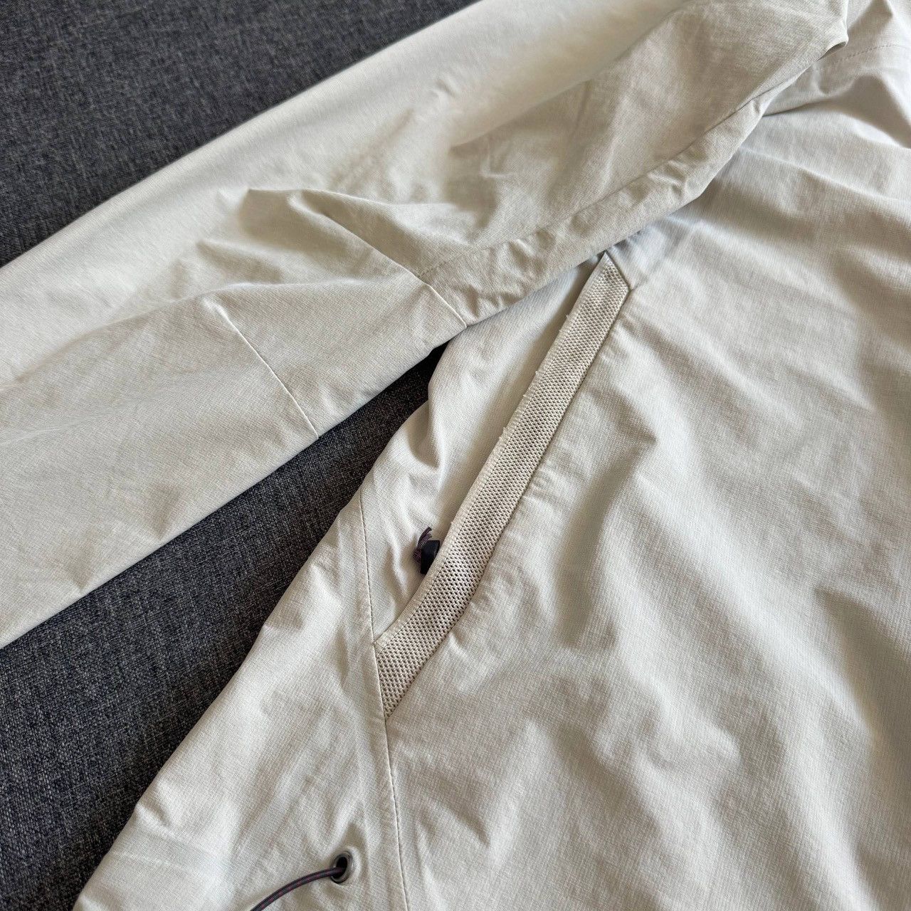 Klattermusen Klattermusen Vanadis Nylon Asymmetrical Outdoor Jacket Size US M / EU 48-50 / 2 - 10 Thumbnail