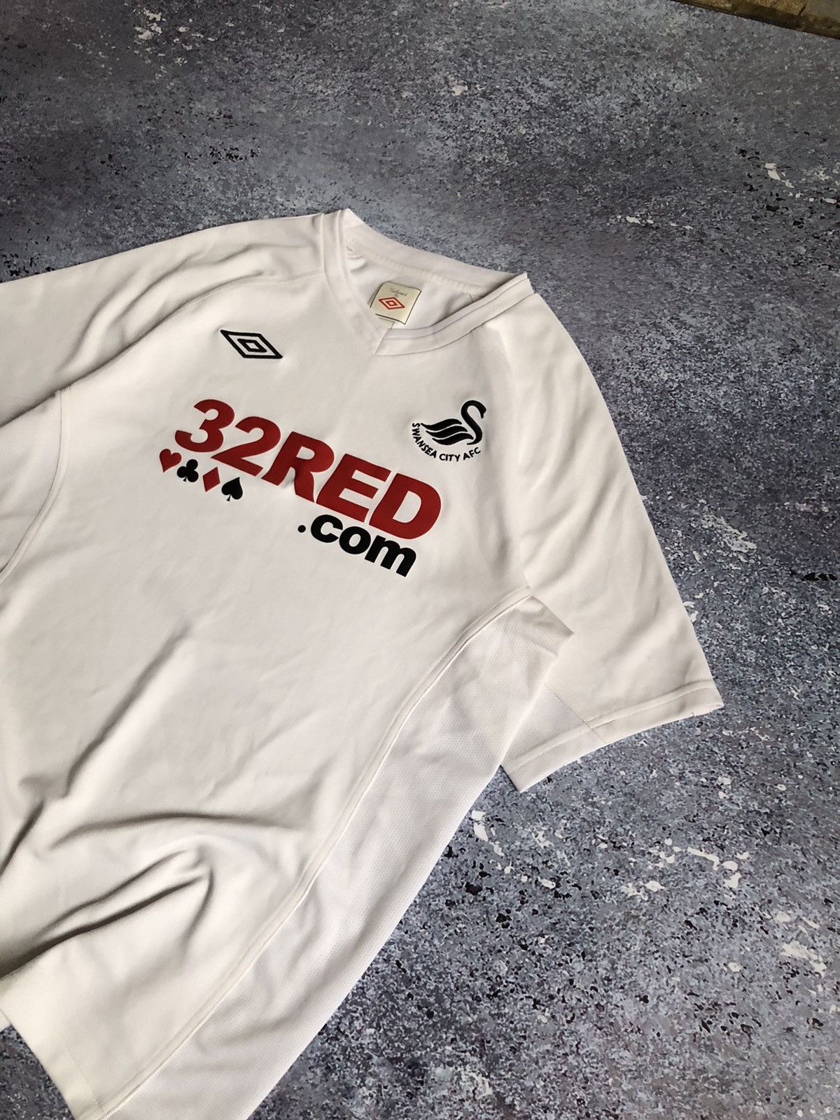 Umbro Swansea City Umbro 2010/2011 Home Kit Soccer Jersey Size US M / EU 48-50 / 2 - 2 Thumbnail