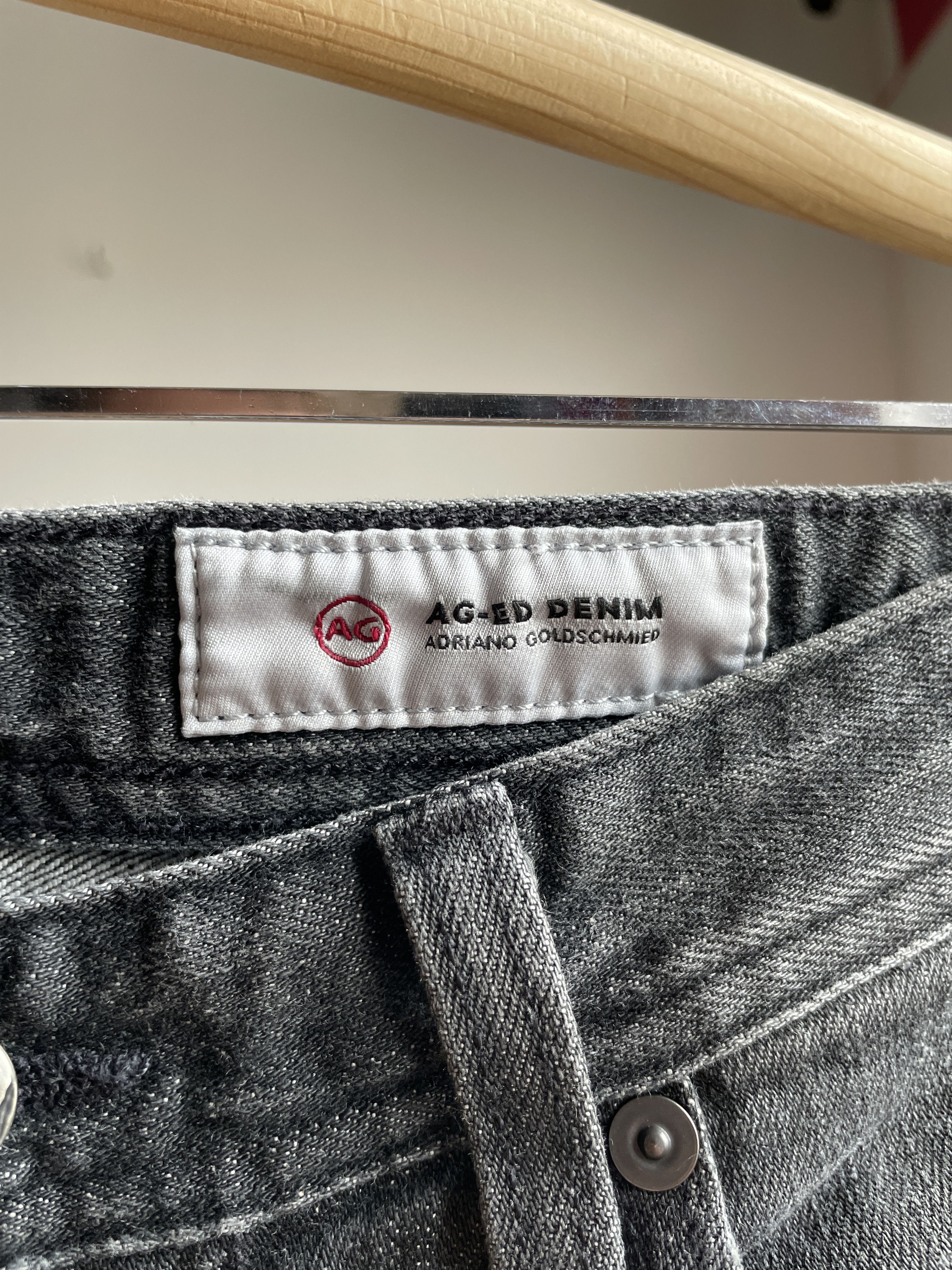 AG Adriano Goldschmied Adriano Goldschmied Matchbox Slim Staight Distressed Denim Size US 31 - 10 Thumbnail