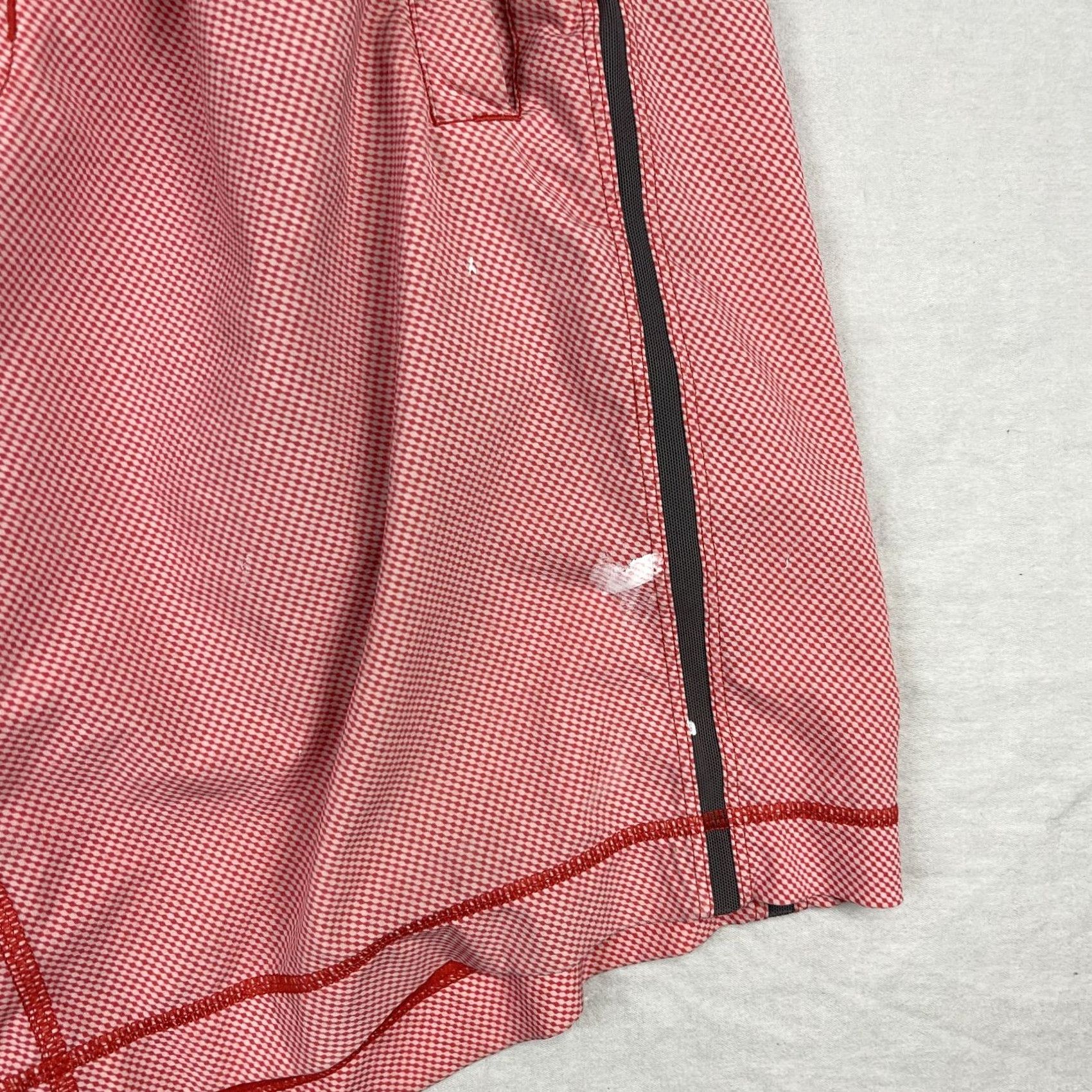 Lululemon Lululemon Athletic Shorts Mens Large Red Checkered Lined Running Reflective Size US 33 - 2 Thumbnail