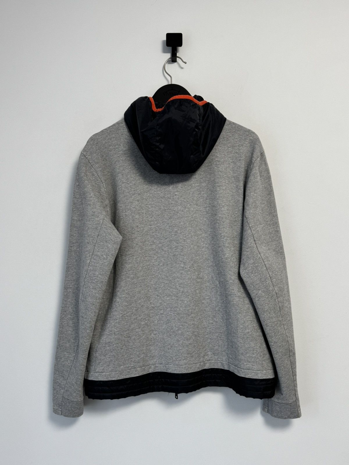 Other HACKETT MEN ASTON MARTIN AMR TRAVEL HOODY/HOODIE GREY Size US L / EU 52-54 / 3 - 11 Thumbnail