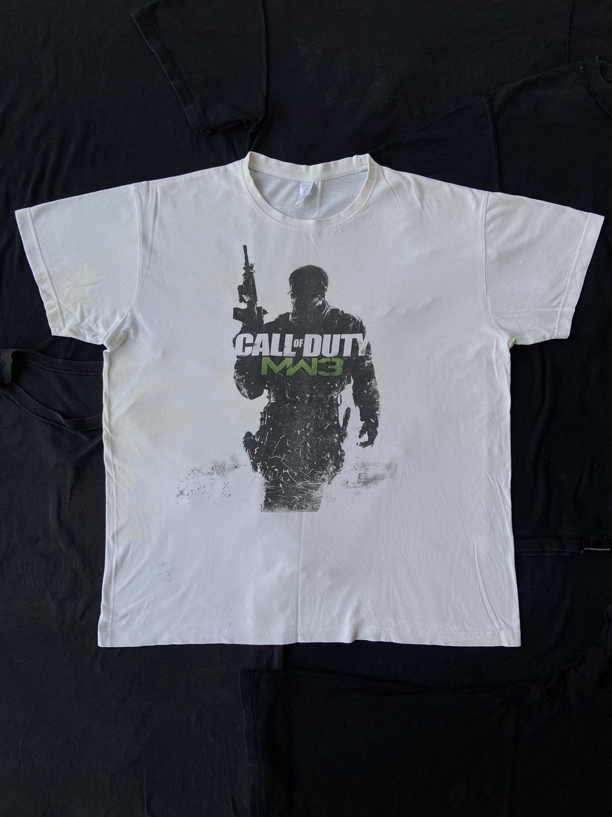 Microsoft × Playstation Call of duty modern warfare 3 EU cover tee - 2011s Size US L / EU 52-54 / 3 - 1 Thumbnail