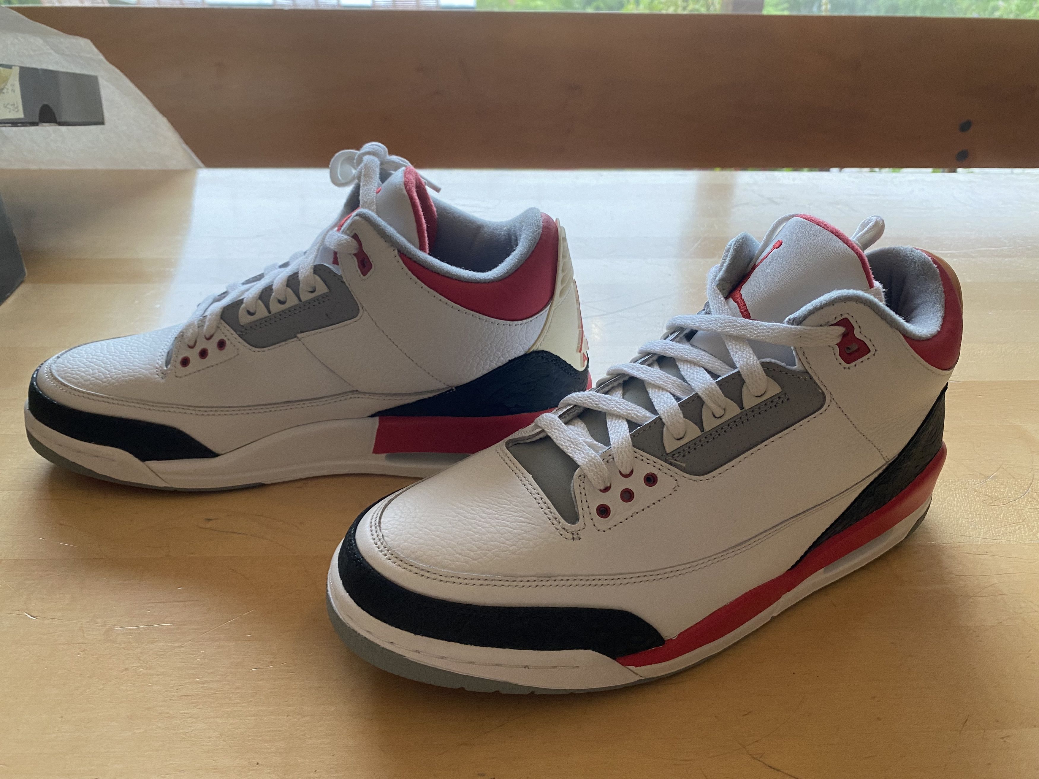 Jordan Brand Air Jordan 3 Retro Fire Red Size US 11.5 / EU 44-45 - 6 Thumbnail