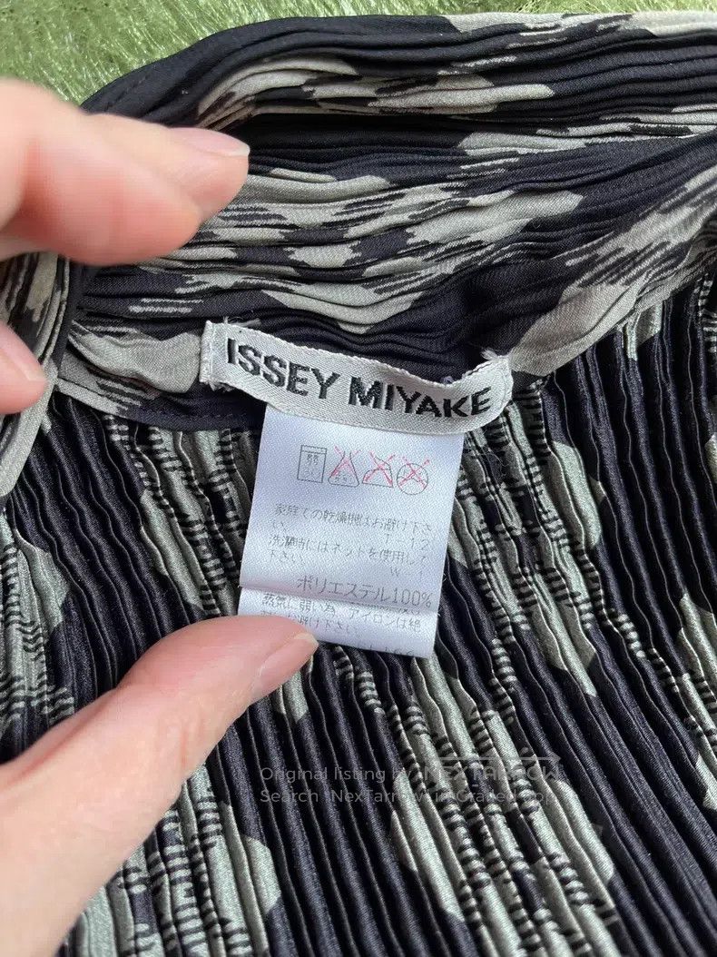 Issey Miyake Issey Miyake Black Pleated Cardigan Size M / US 6-8 / IT 42-44 - 3 Thumbnail