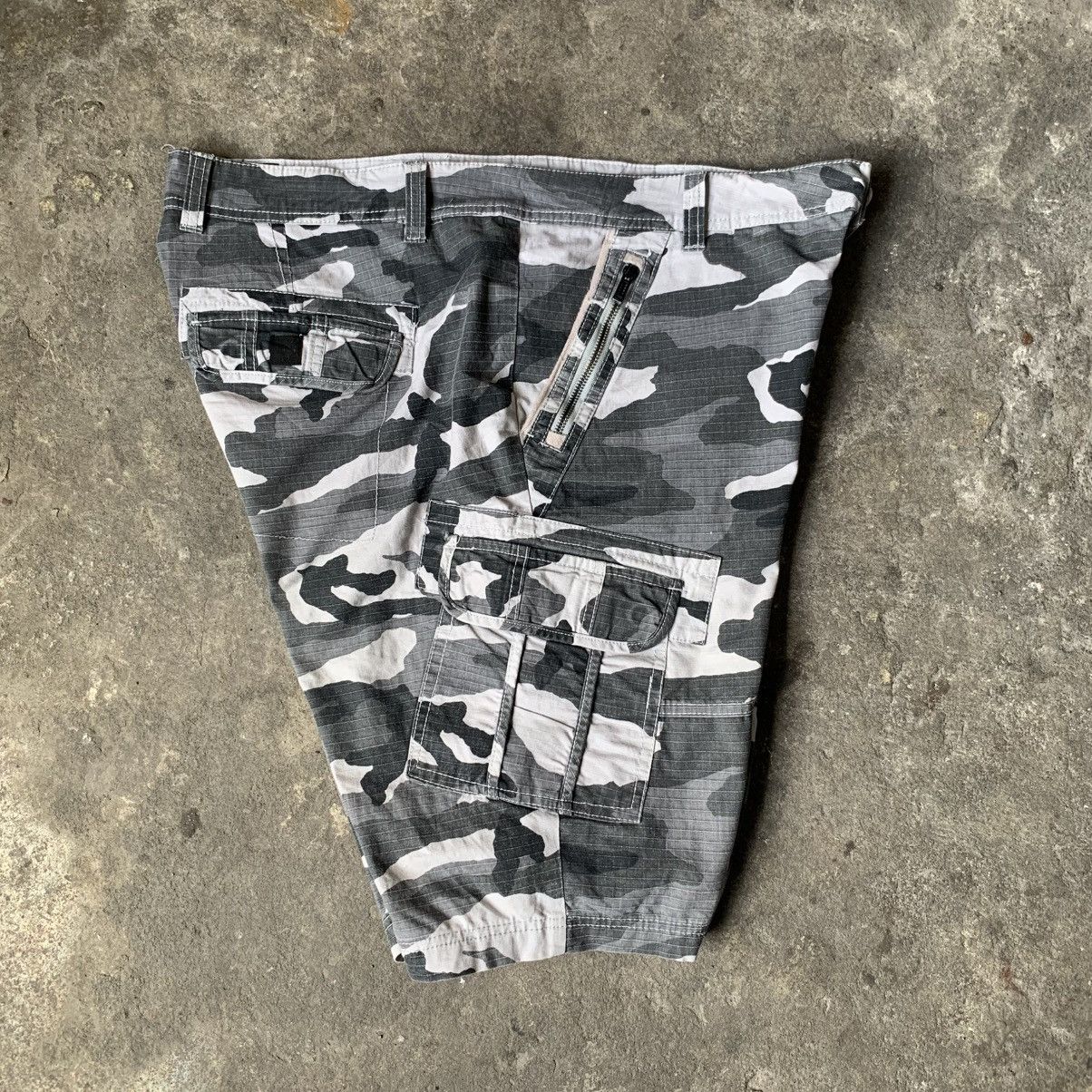 Ecko Unltd. Y2K Ecko Unltd. Camouflage Cargo Short Pants Size US 36 / EU 52 - 4 Thumbnail