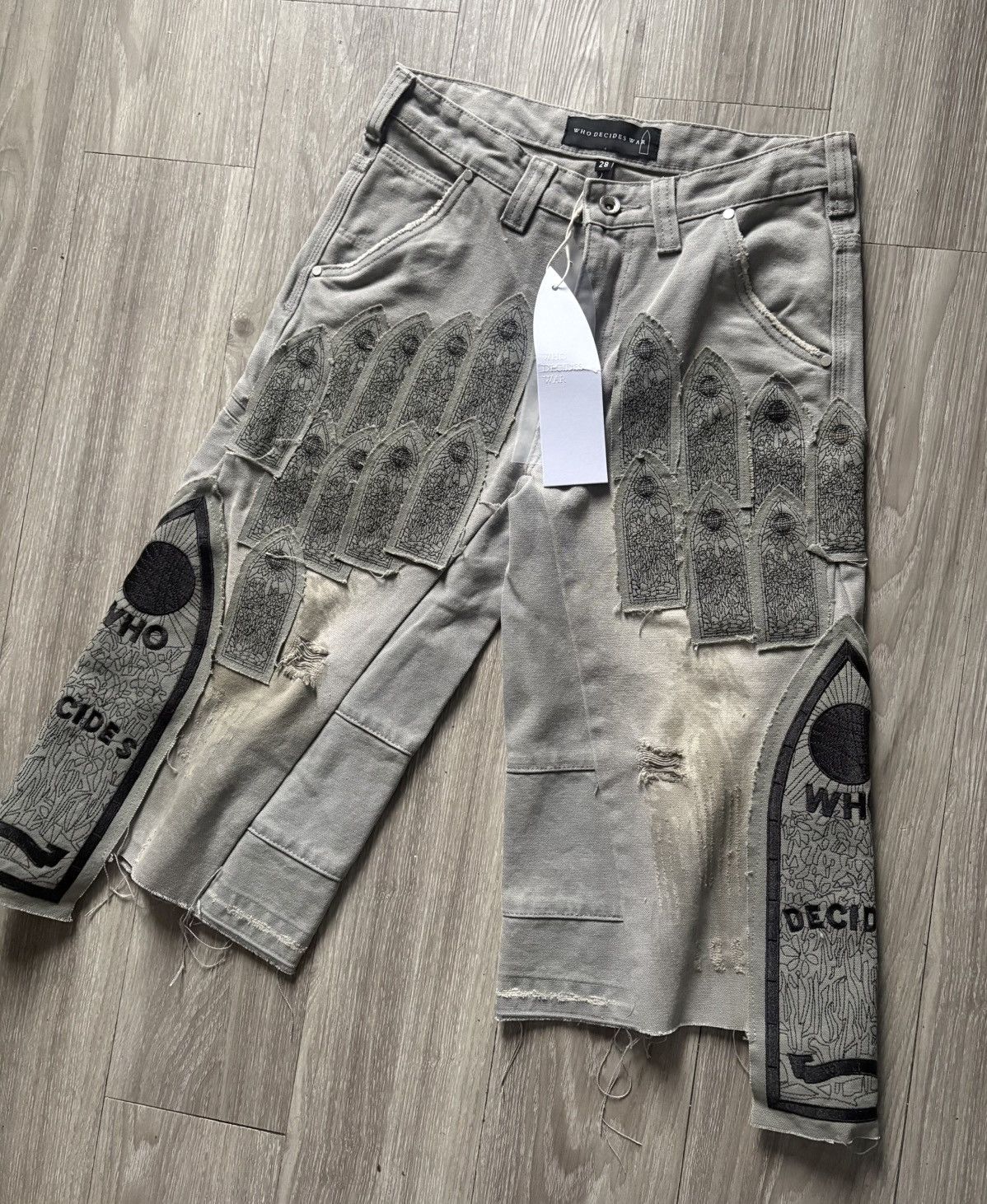 Who Decides War Who decides war arch carpenter shorts Size US 28 / EU 44 - 1 Thumbnail