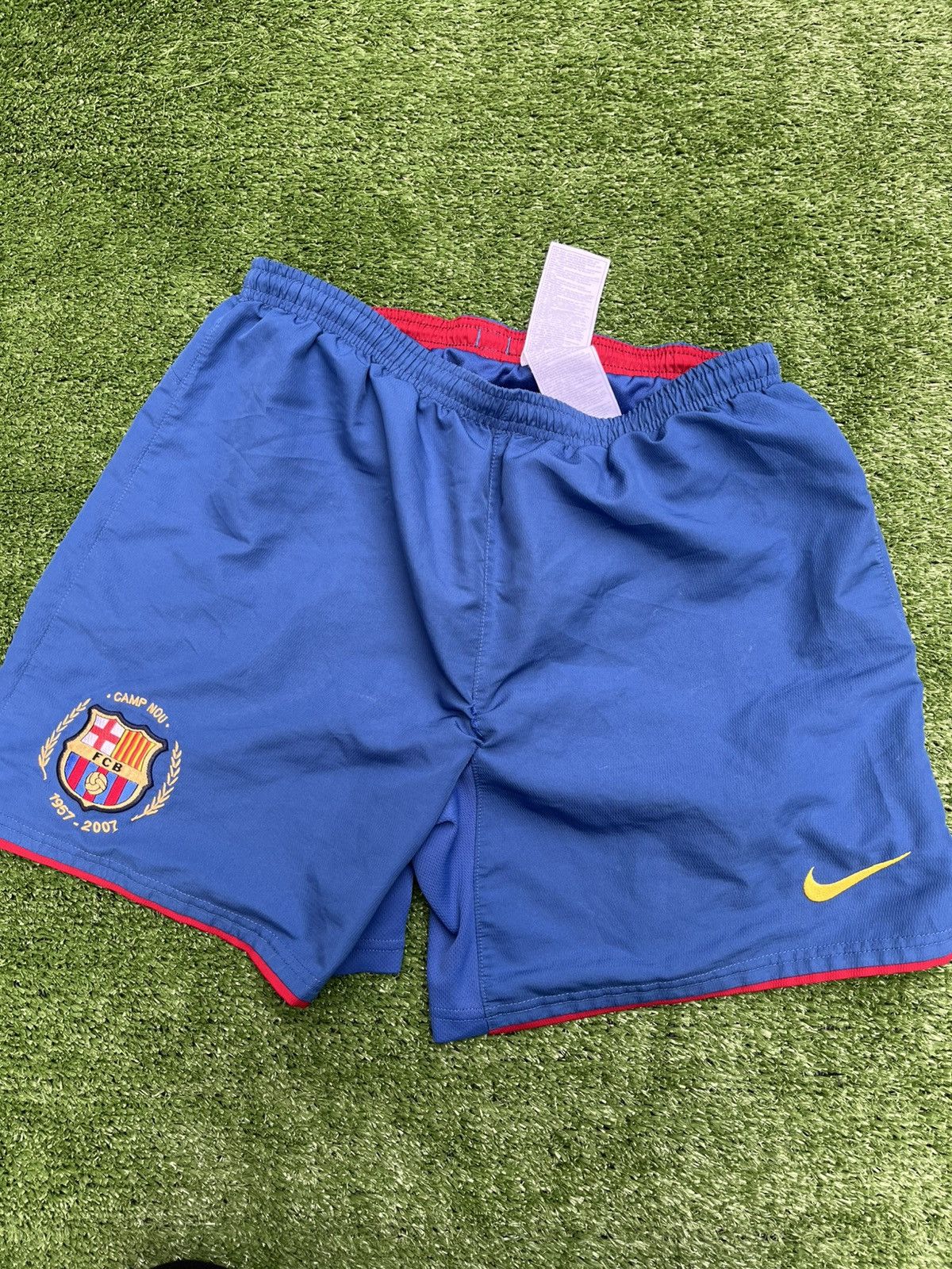 Nike Vintage shorts from fc Barcelona Size US 34 / EU 50 - 1 Thumbnail
