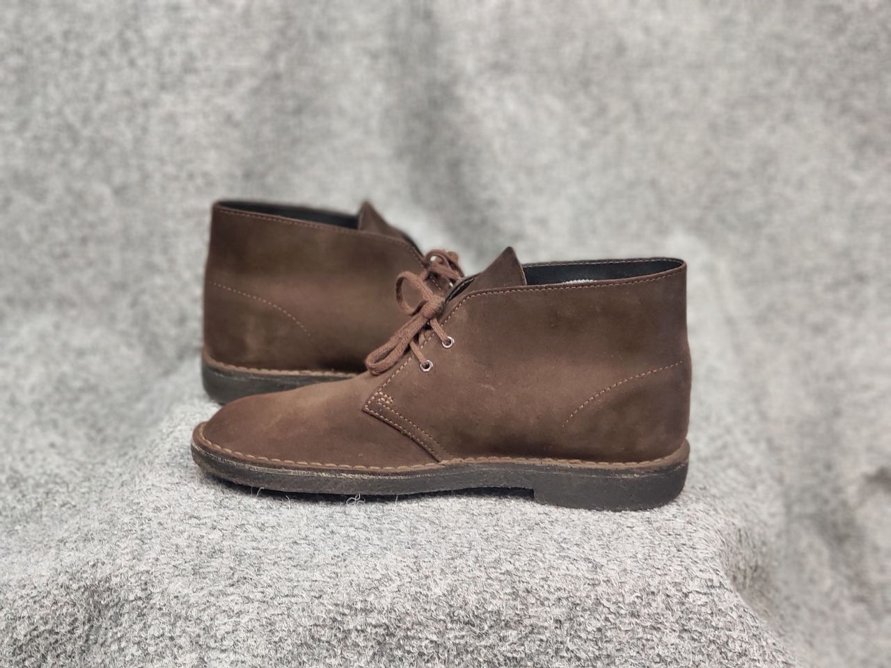 Clarks Clarks Originals Ankle Shoes Chukka 11826 Suede leather Size US 9 / EU 42 - 13 Thumbnail