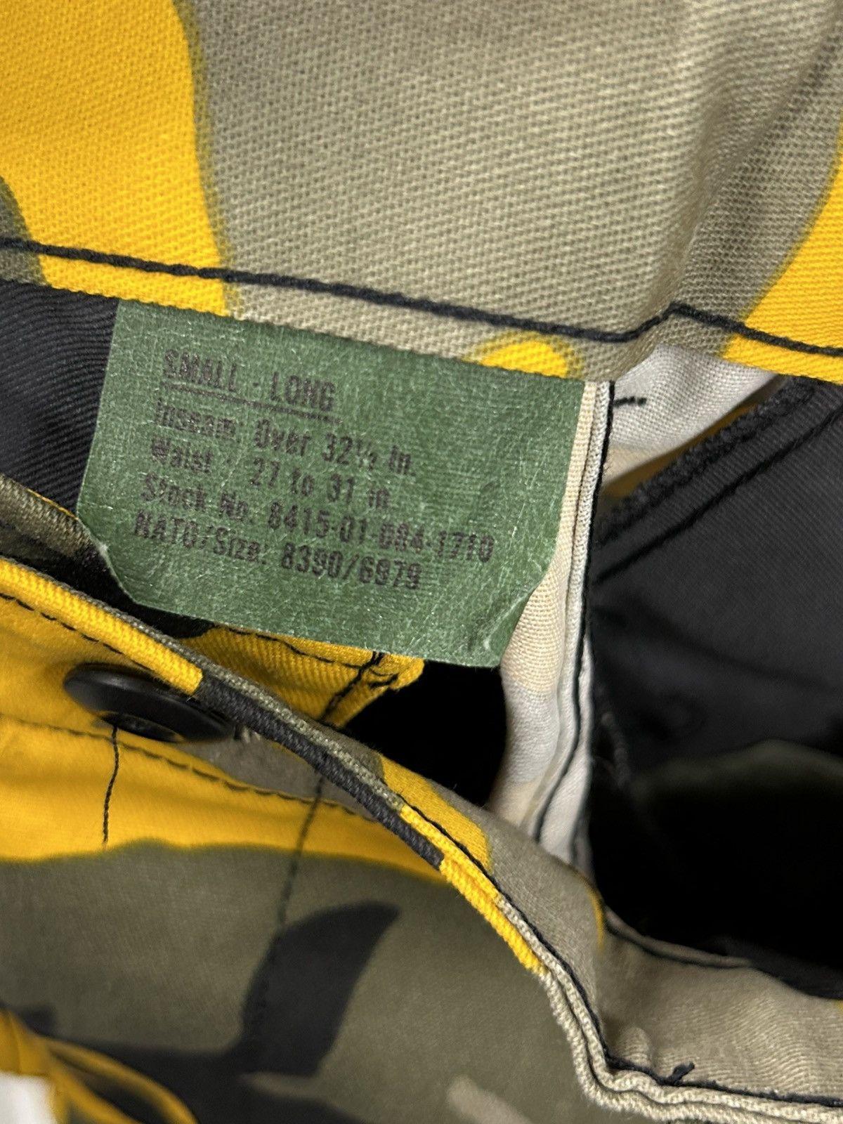If Six Was Nine Vintage Y2K Cargo Camo Yellow Olive Pants Streetwear Fashion Size US 31 - 4 Thumbnail