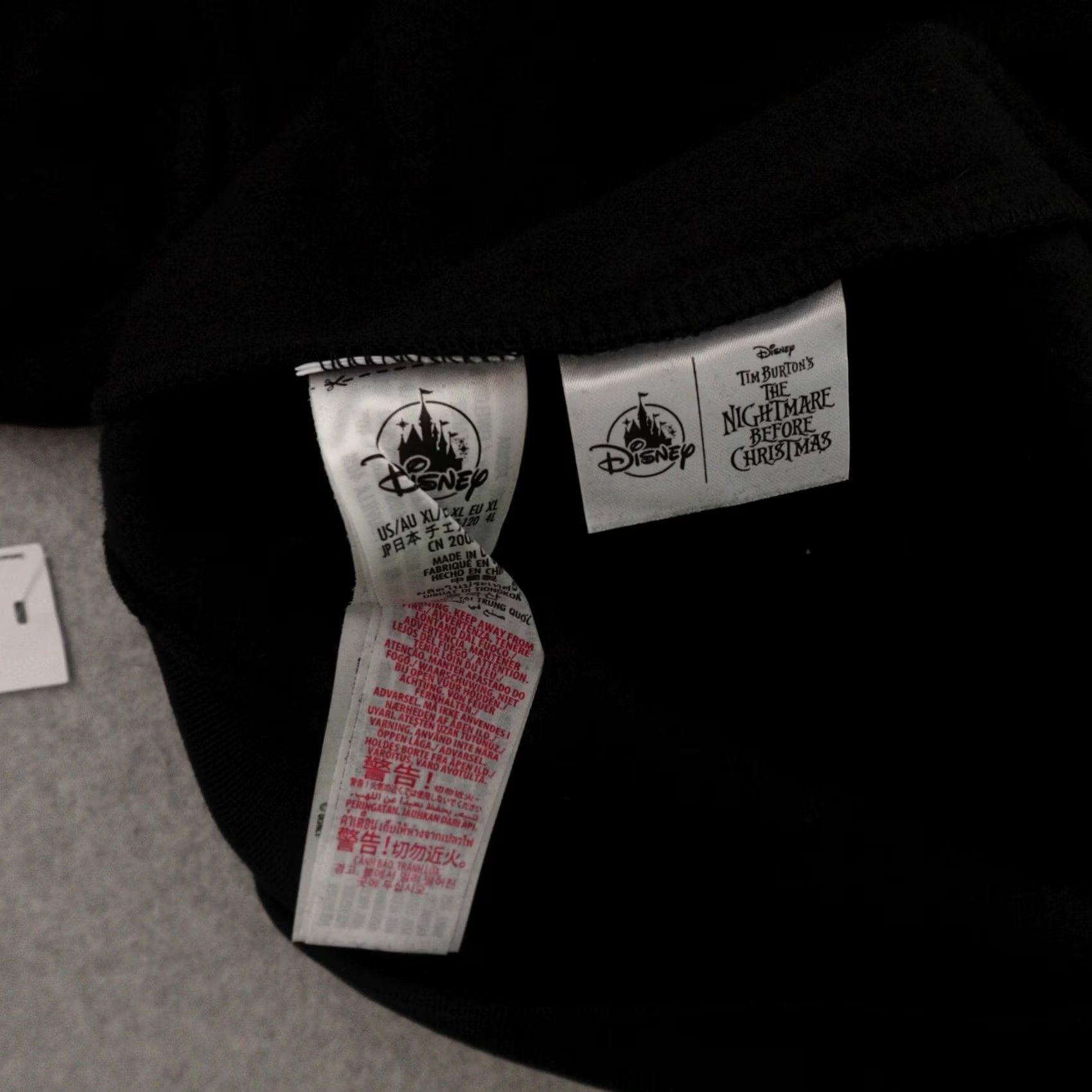 Disney VINTAGE Disney Oogie Boogie Bash 2022 Hoodie XL Men Black Pullover 24X31 MEASUREMENTS ARE PROVIDED IN PICTURES Mens XL Black Disney Hoodie Size US XL / EU 56 / 4 - 5 Thumbnail