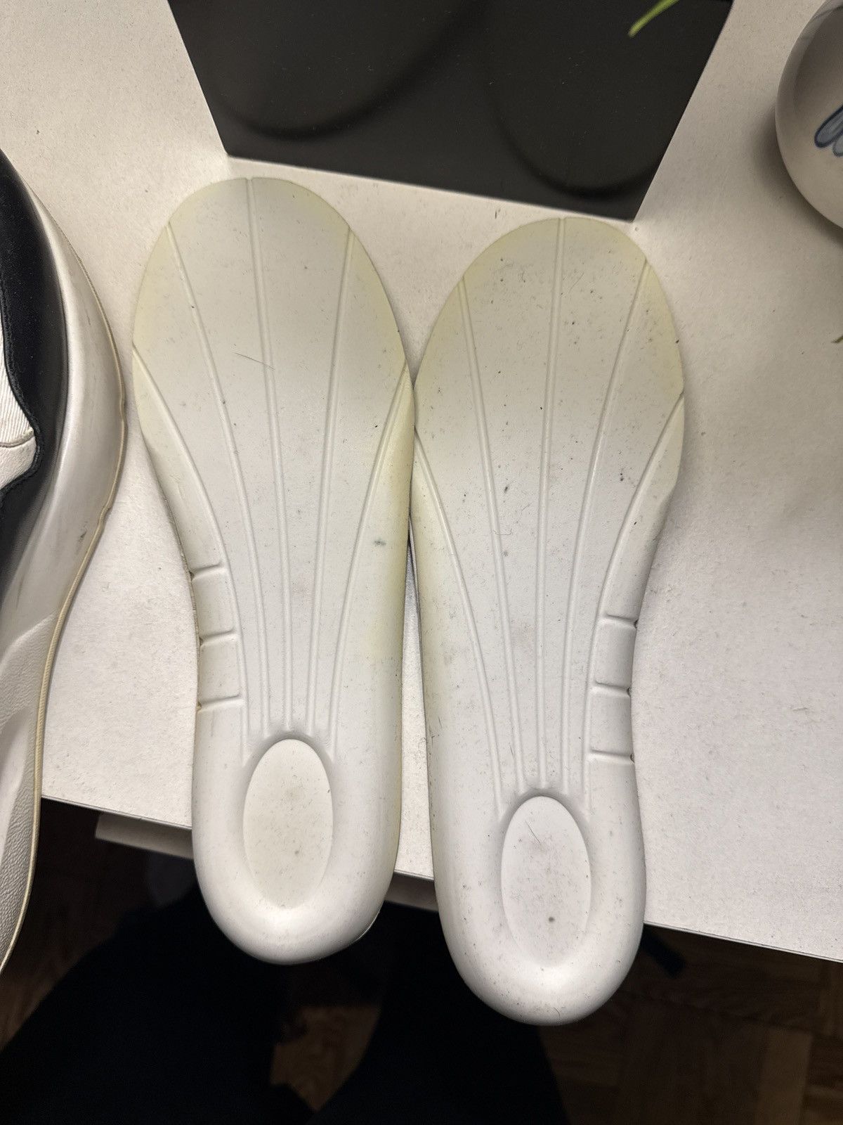Alexander McQueen Alexander McQueen Oversized Leather Runner Sneakers Size US 6 / EU 39 - 10 Thumbnail