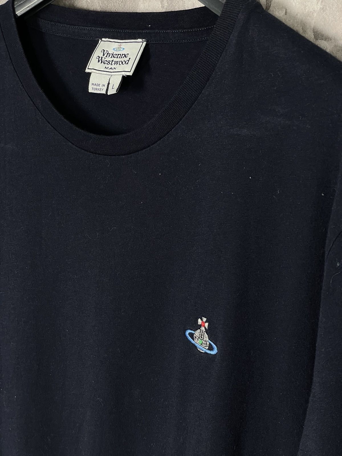 Vintage × Vivienne Westwood Vivienne Westwood Avant Garde Luxury Small Logo Navy t-shirt Size US L / EU 52-54 / 3 - 8 Thumbnail