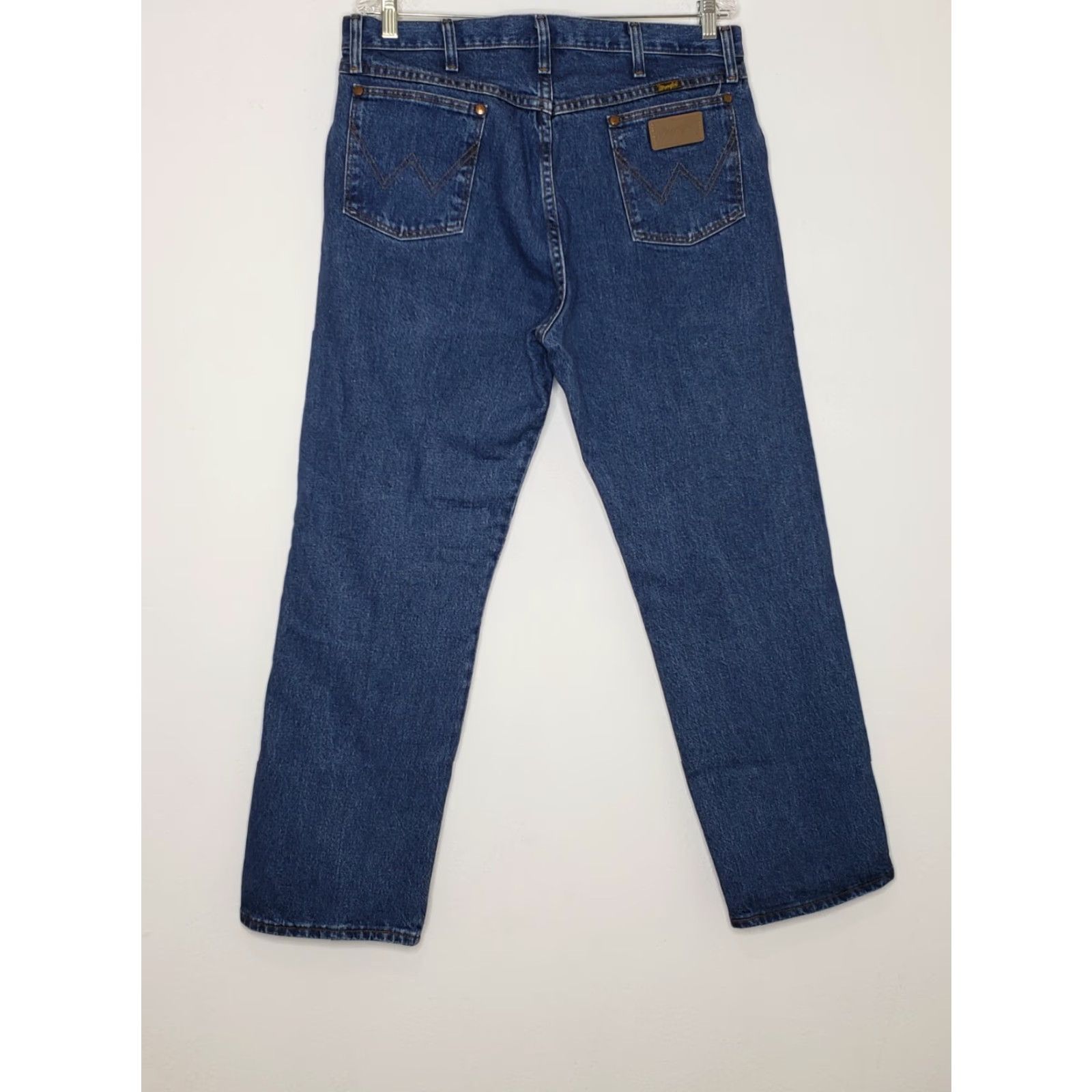 Wrangler Wrangler Jeans Mens 36x30 Denim Cotton 13MWZ Blue Medium Wash Casual/Work Pockets Size US 36 / EU 52 - 3 Thumbnail