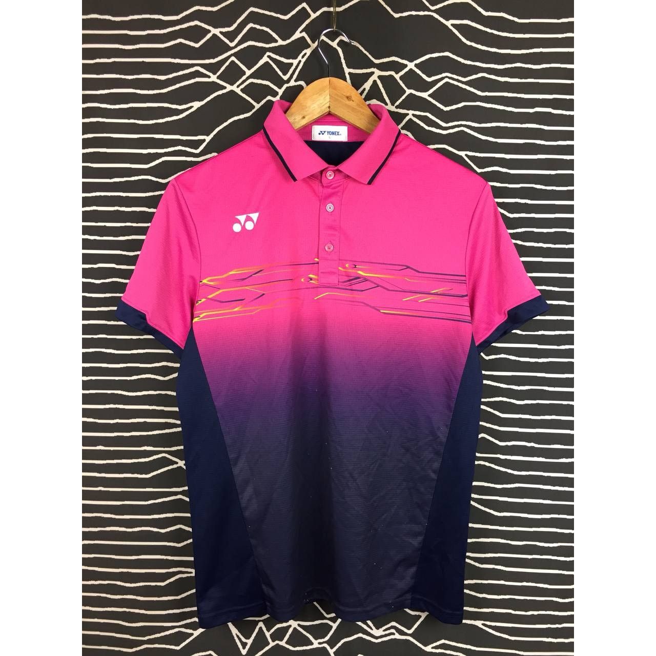Japanese Brand Yonex Small Logo Made In Japan Activewear Polo Tee Size US M / EU 48-50 / 2 - 1 Thumbnail