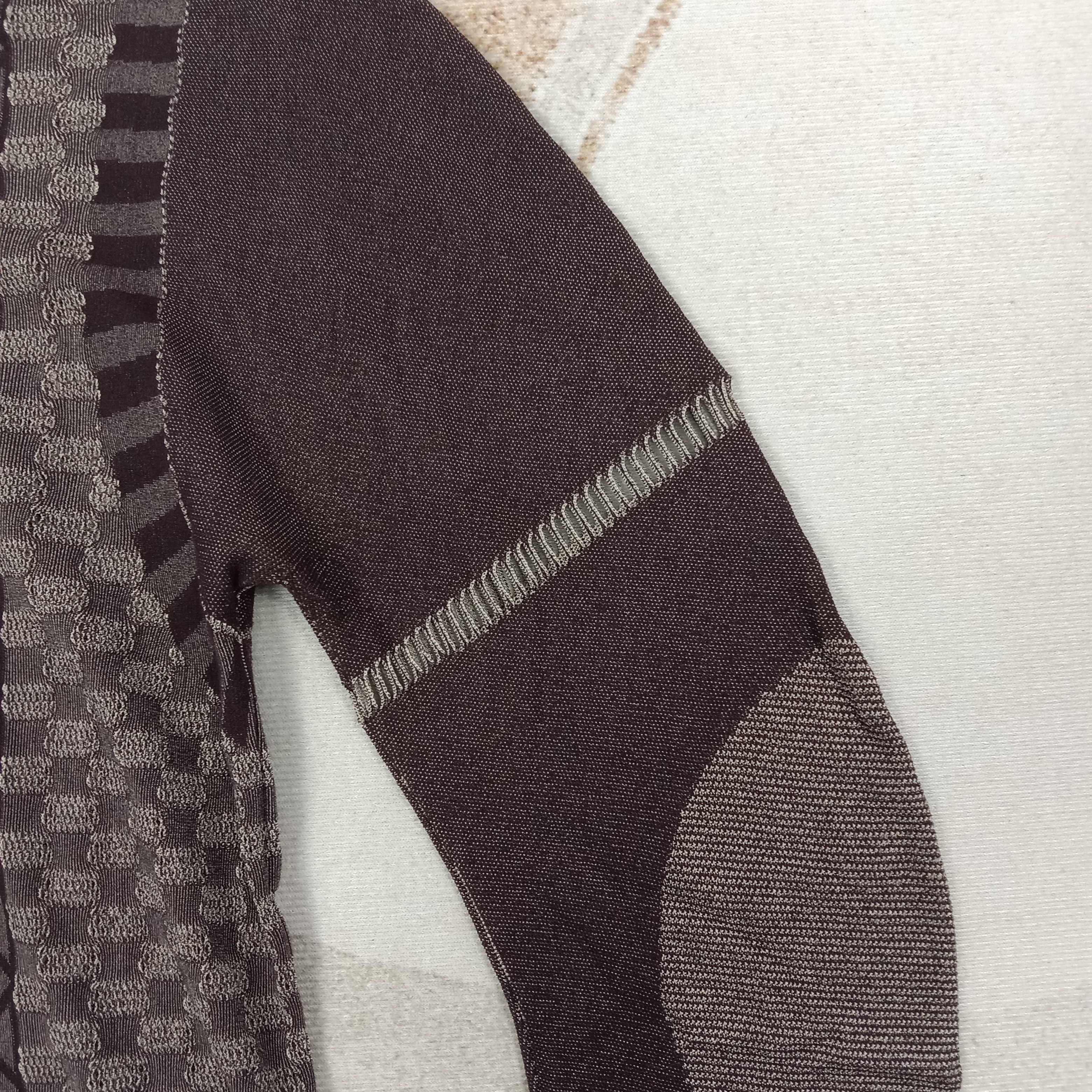 Pleats Please Issey Miyake Pleats Please by Issey Miyake Japanese Tshirt C259N54 Size XS / US 0-2 / IT 36-38 - 7 Thumbnail