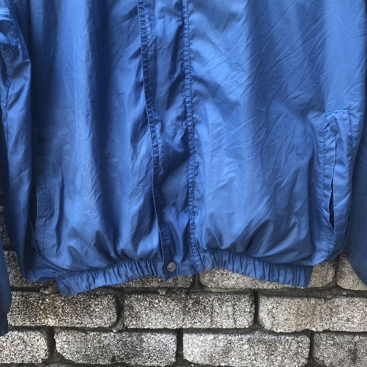 Nike × Vintage Vintage 90s Nike Windbreaker Jacket Baby Blue Colour Size US L / EU 52-54 / 3 - 4 Thumbnail
