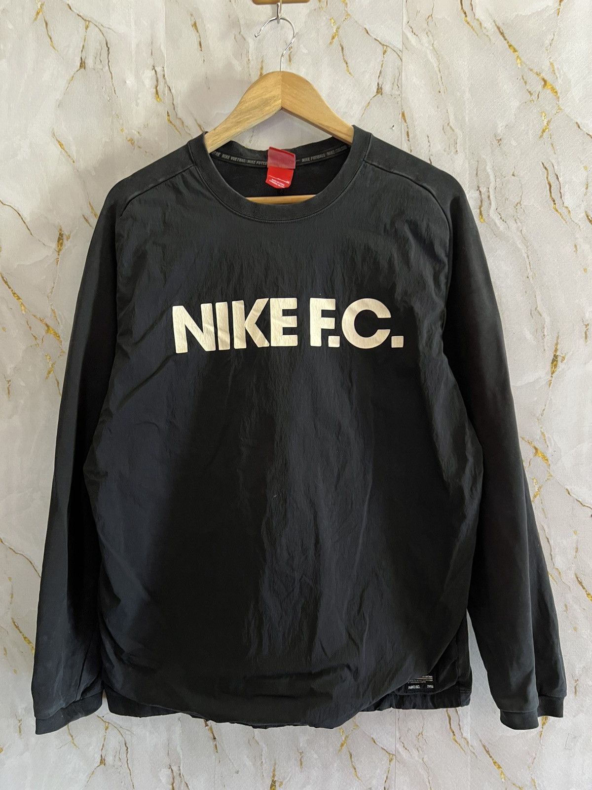 Nike NIKE F.C. SWEATSHIRT Size US XL / EU 56 / 4 - 1 Thumbnail