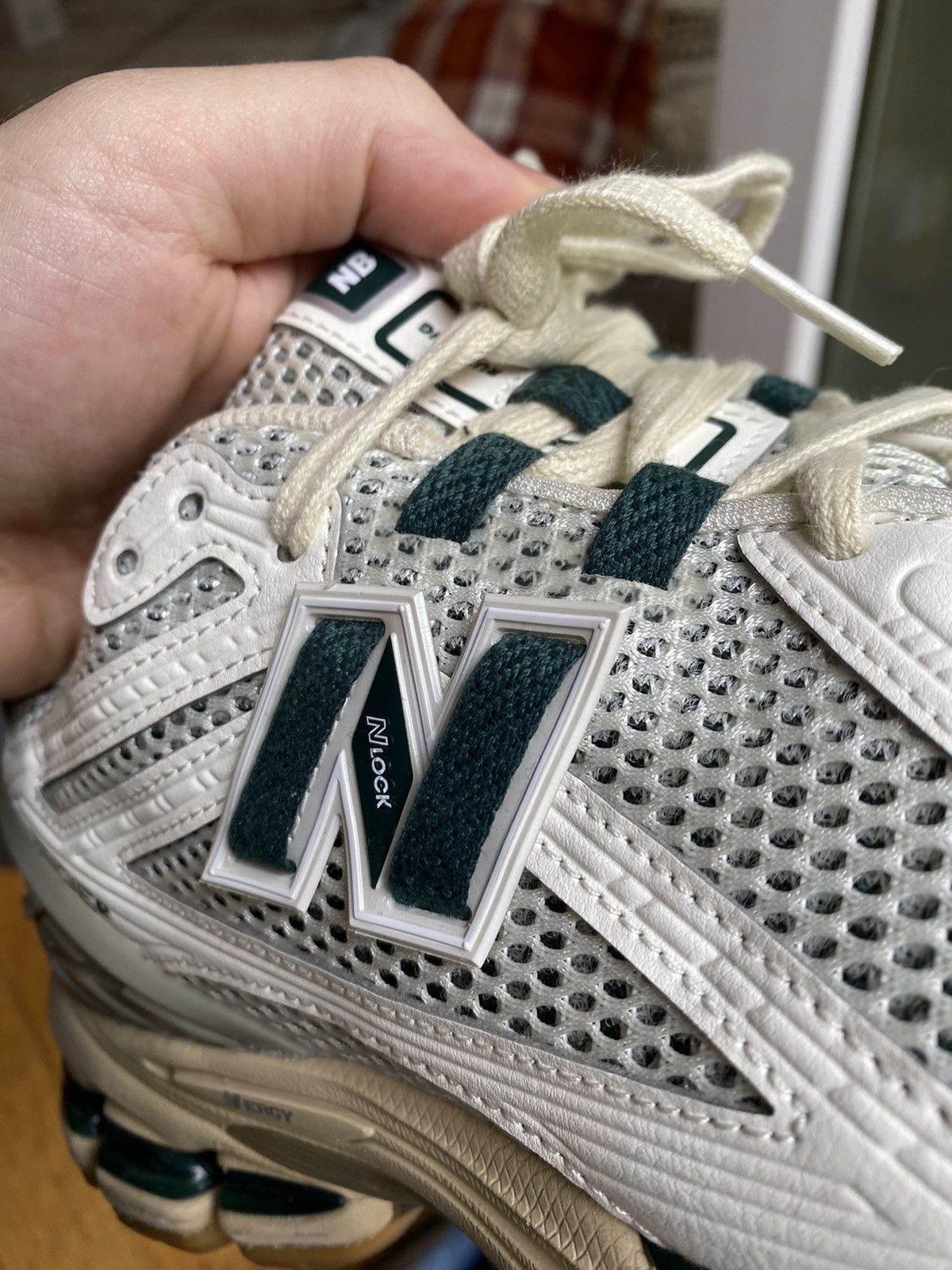 New Balance New Balance 1906R ‘White/Green’ US10 Size US 10 / EU 43 - 8 Thumbnail