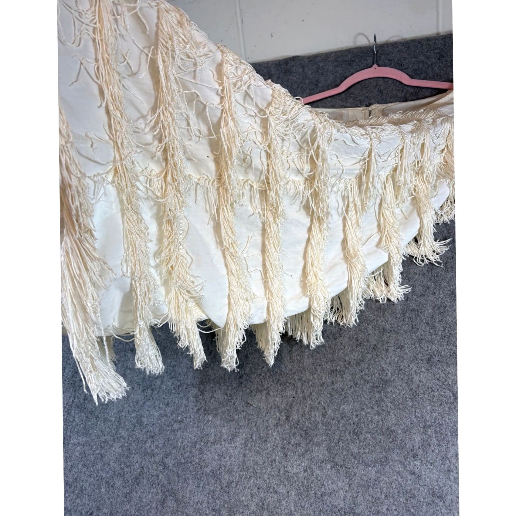 Vintage VINTAGE 60s Fringe Shift Dress Sz S Sleeveless Whimsy Cream Short Go Go 1960s Womens Size S / US 4 / IT 40 - 7 Thumbnail