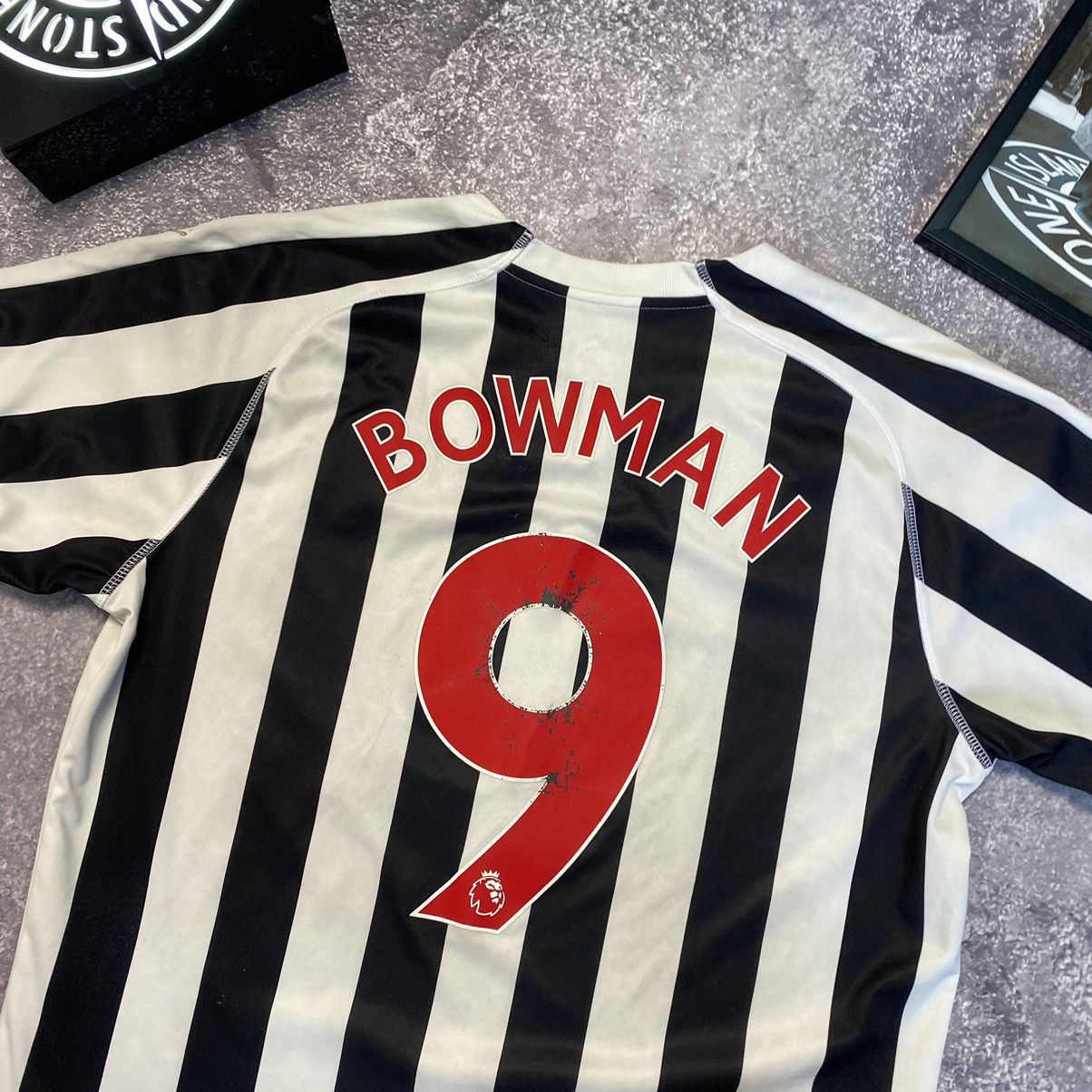 Puma Vintage Puma FC Newcastle Bowman Player football jersey Size US L / EU 52-54 / 3 - 17 Thumbnail