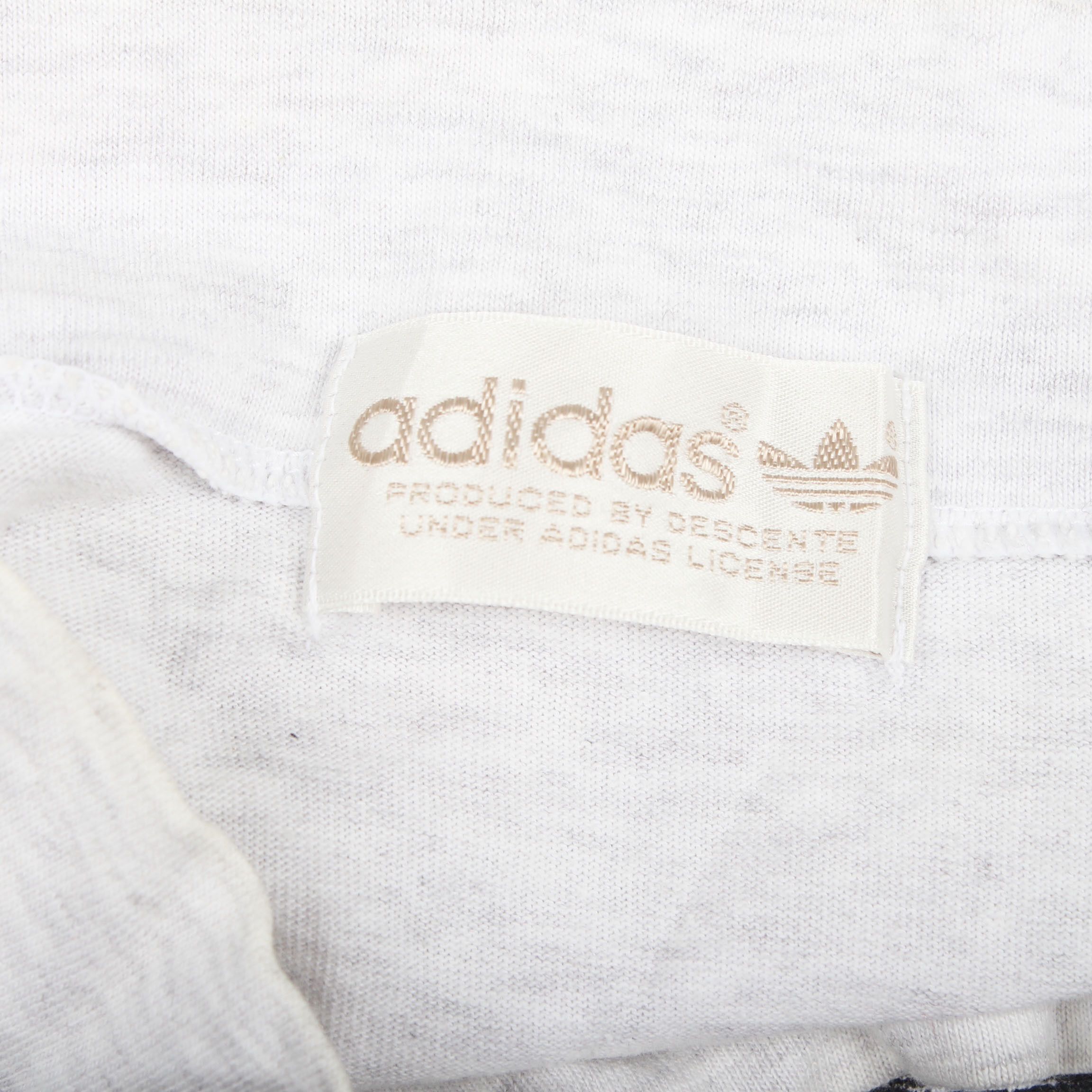 Adidas × Vintage Vintage 90s adidas T- Shirt Single Stitch Big Logo Size US L / EU 52-54 / 3 - 5 Thumbnail