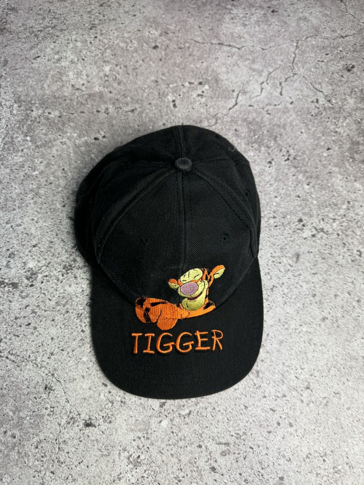 Disney × Vintage Vintage Disney Tigger Hat Cap Strapback Disneyland Pooh Size ONE SIZE - 3 Thumbnail