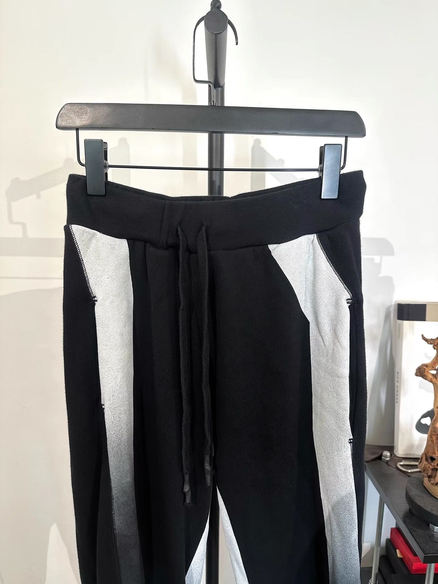 11 By Boris Bidjan Saberi 11by BBS P3 Print Elastic Cuff Sweatpants K35 Size US 33 - 3 Thumbnail
