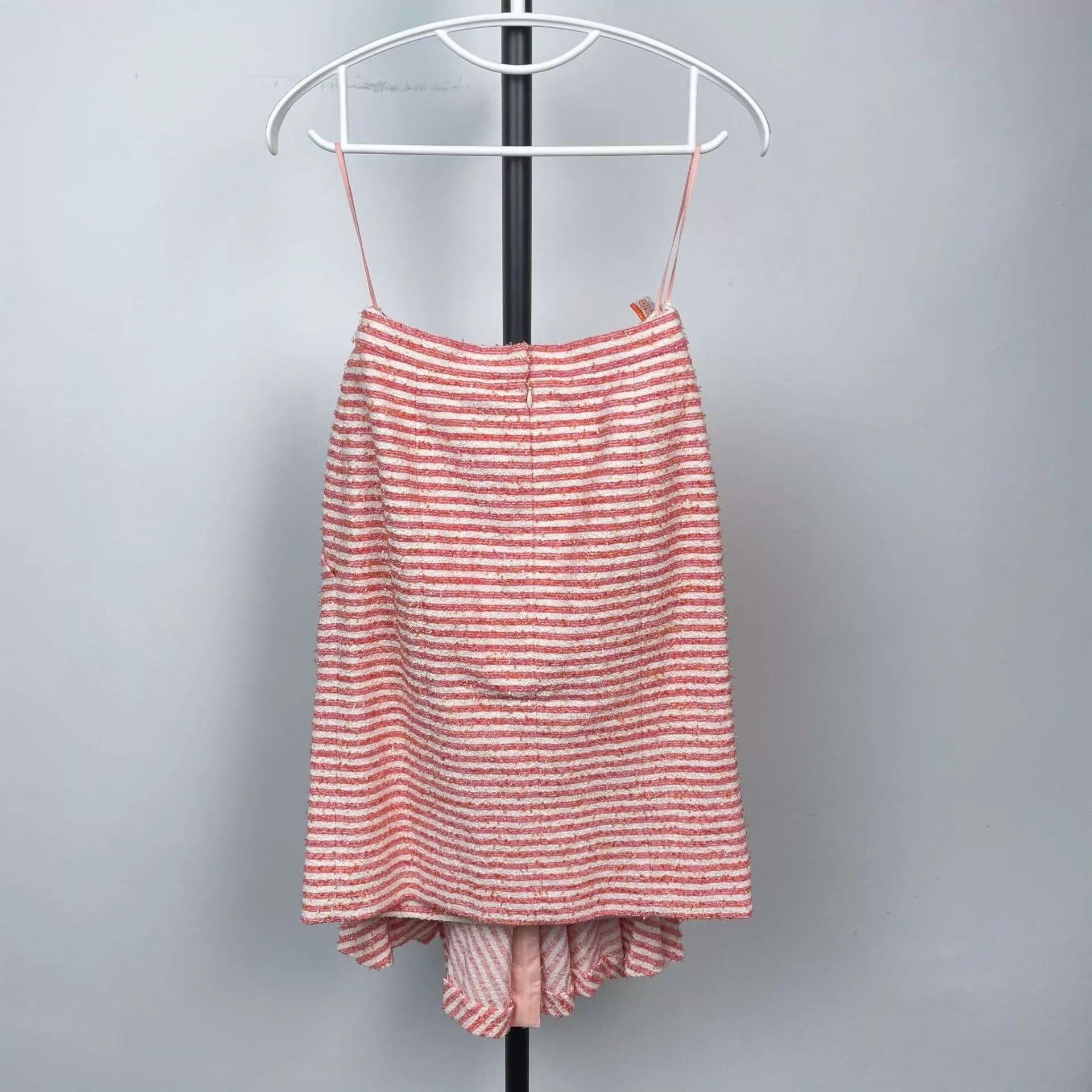 Chanel Chanel Pink Stripe Skirt 34 New With Extra Buttons Size 25" / US 0 / IT 36 - 2 Thumbnail