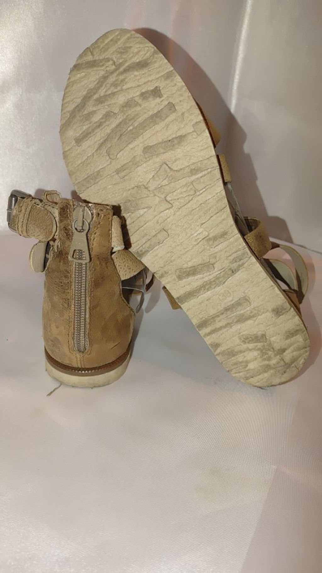 Mizuno Miz Moos Tucker Leather Sandal Size 38 Size US 7.5 / IT 37.5 - 7 Thumbnail