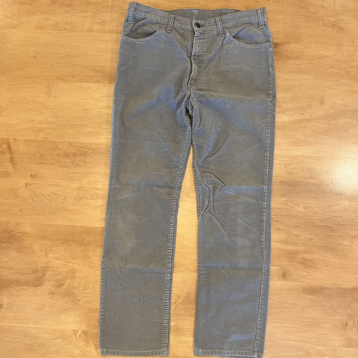 Levi's × Levi's Vintage Clothing × Vintage Vintage (1985) never-worn Levi’s flat-front corduroys Size US 34 / EU 50 - 2 Thumbnail