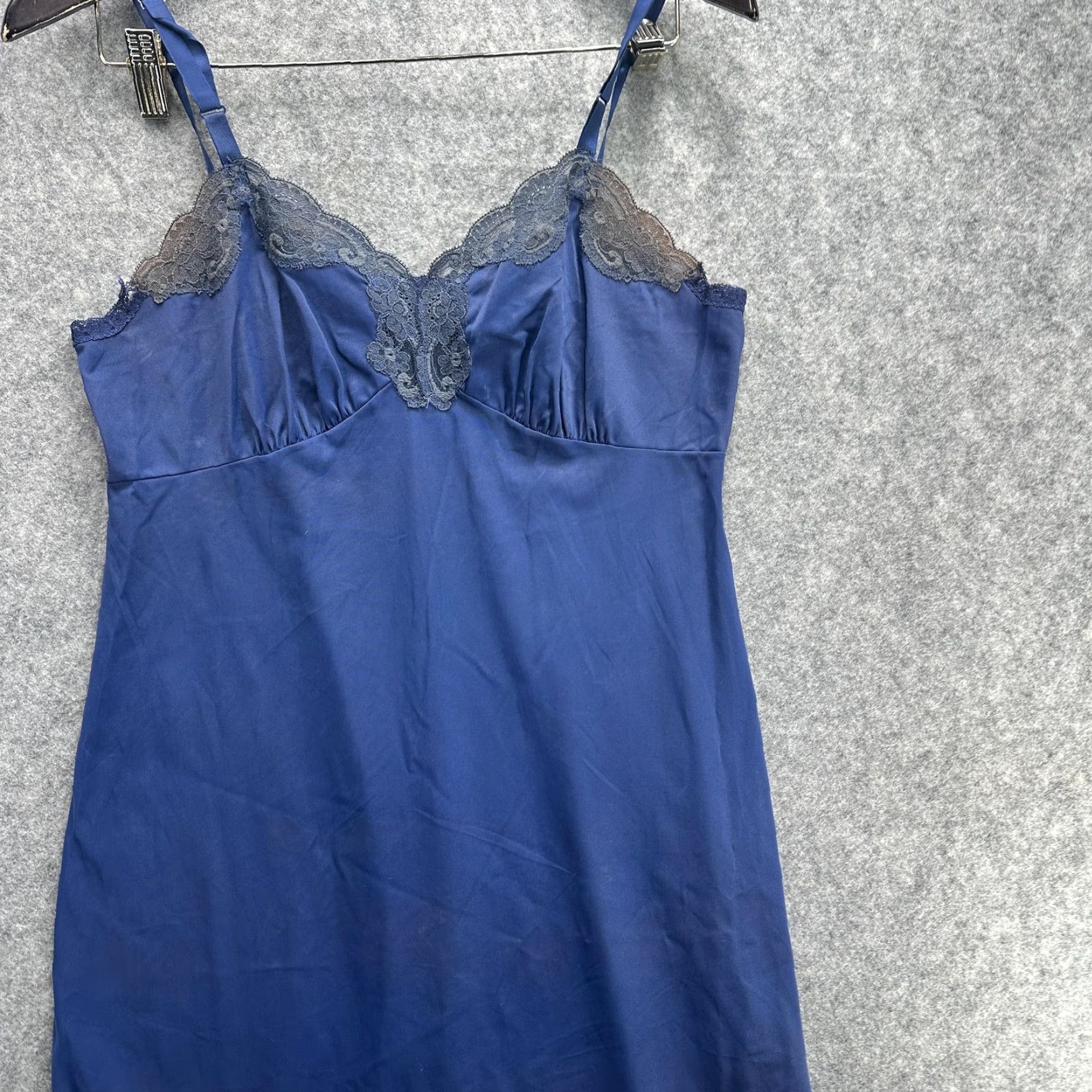 Vintage VINTAGE ShadowLine Slip Dress Womens 36 Blue Nylon Lace Nightgown Made USA Size M / US 6-8 / IT 42-44 - 4 Thumbnail