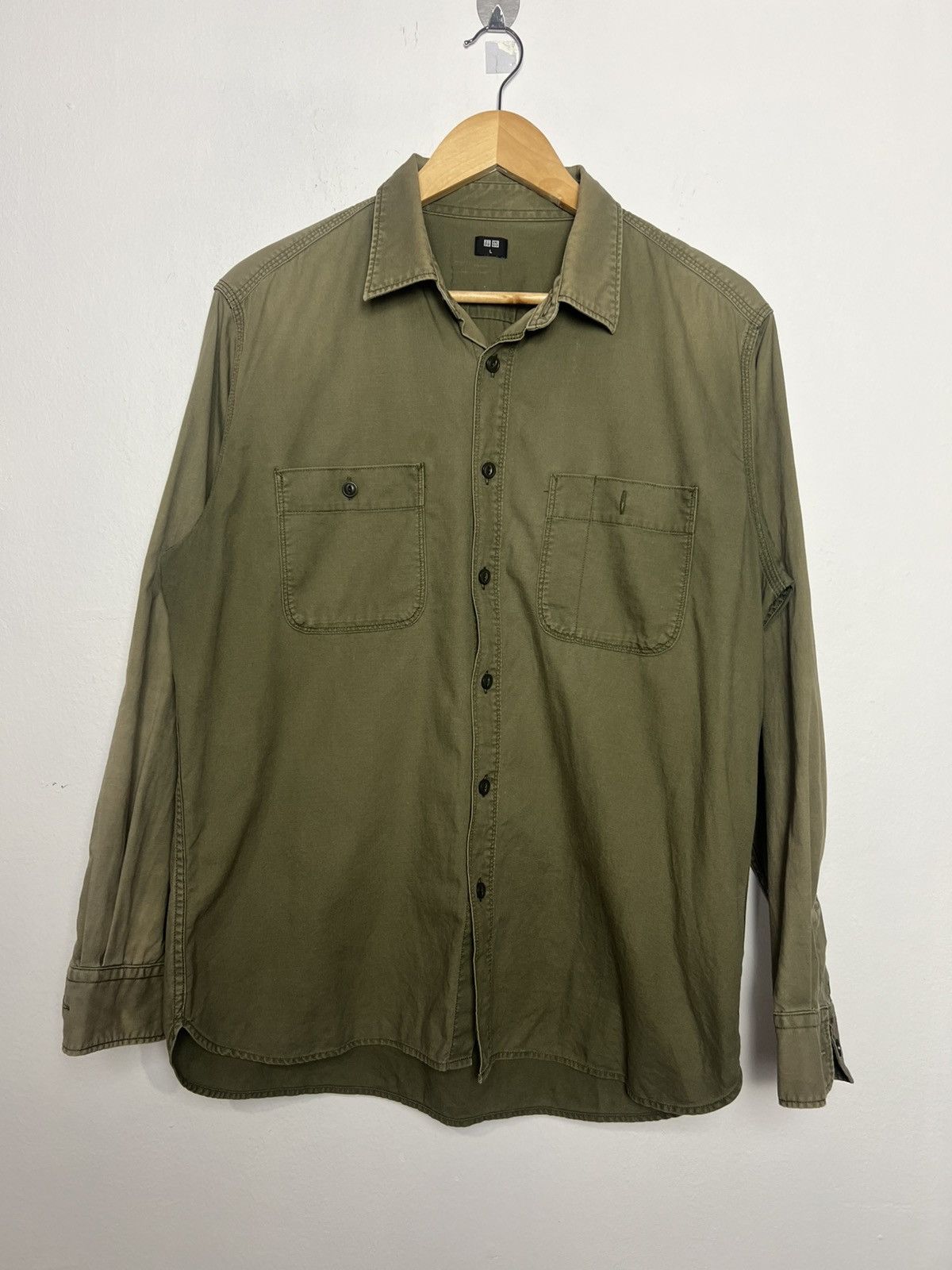 Uniqlo Uniqlo Olive Green Fade Cotton Utility Shirt Size US L / EU 52-54 / 3 - 1 Thumbnail