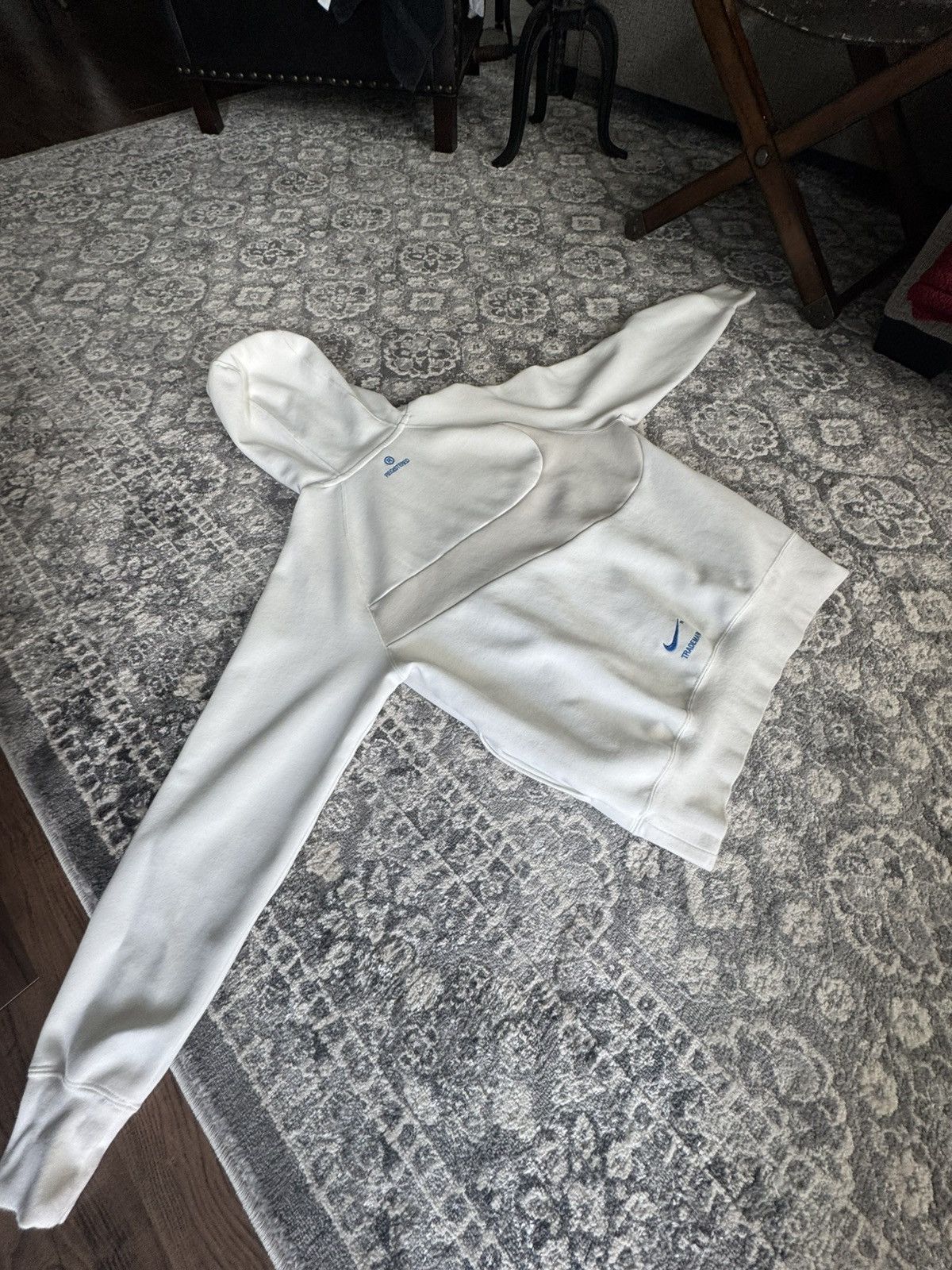 Nike NIKE Trademark hoodie (white) Size US M / EU 48-50 / 2 - 4 Thumbnail