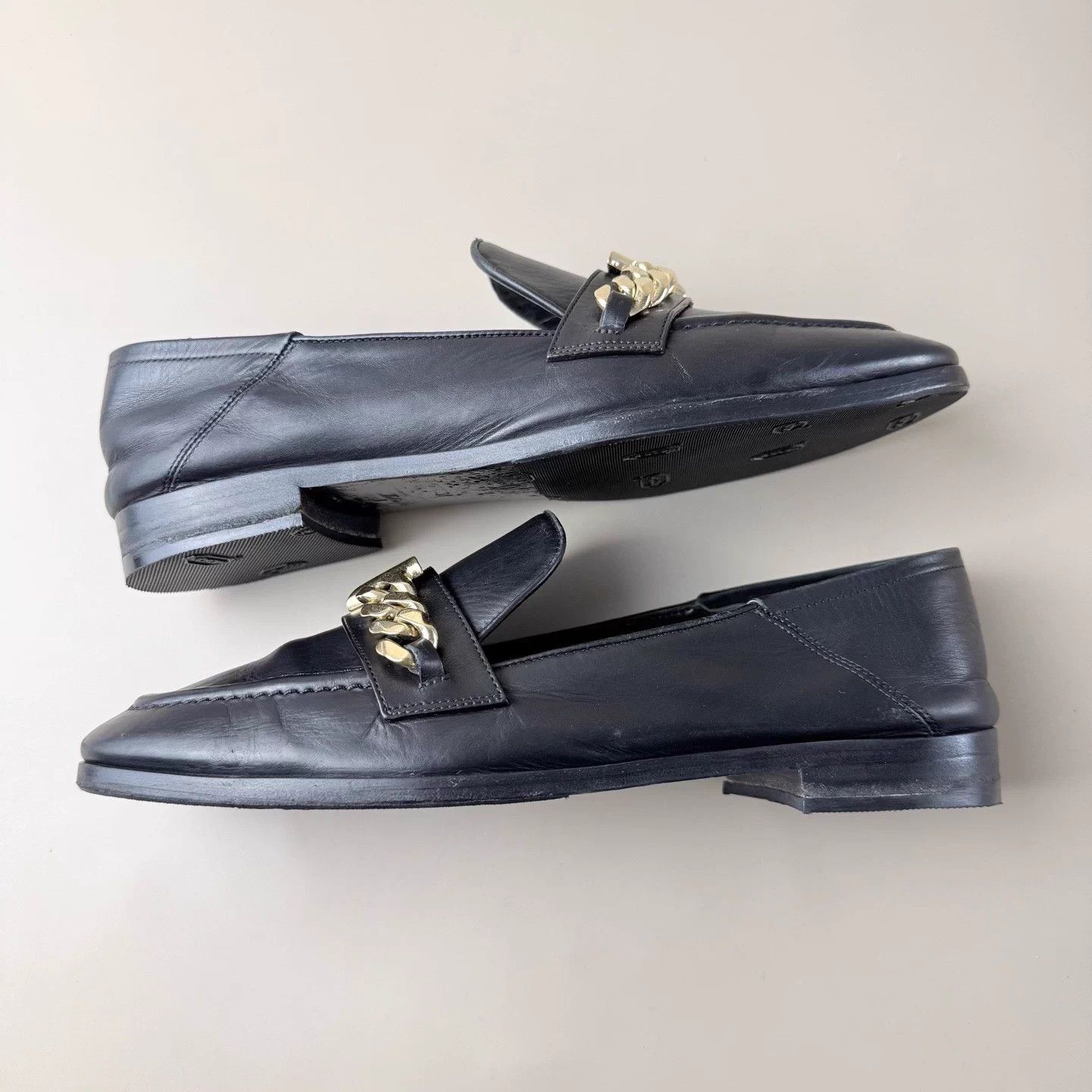 Louis Vuitton LV Black Gold Chain Logo Loafer 37 95 New YLP4642 Size US 6 / IT 36 - 5 Thumbnail