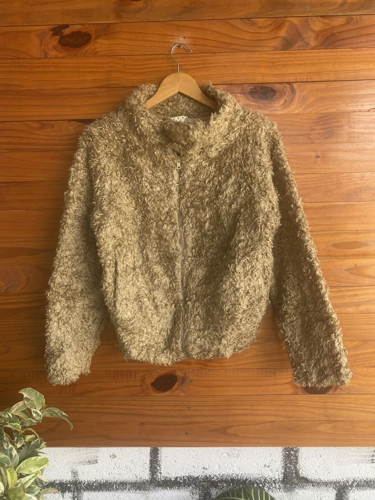 Issey Miyake Vintage Tsumori Chisato Curly Fleece Jacket Beige Japanese Size US M / EU 48-50 / 2 - 3 Thumbnail