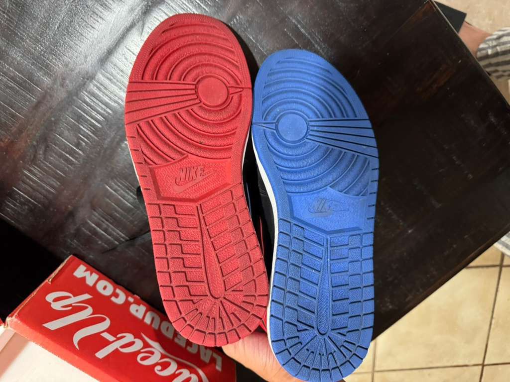 Jordan Brand Jordan 1 top 3 Size US 11 / EU 44 - 6 Thumbnail