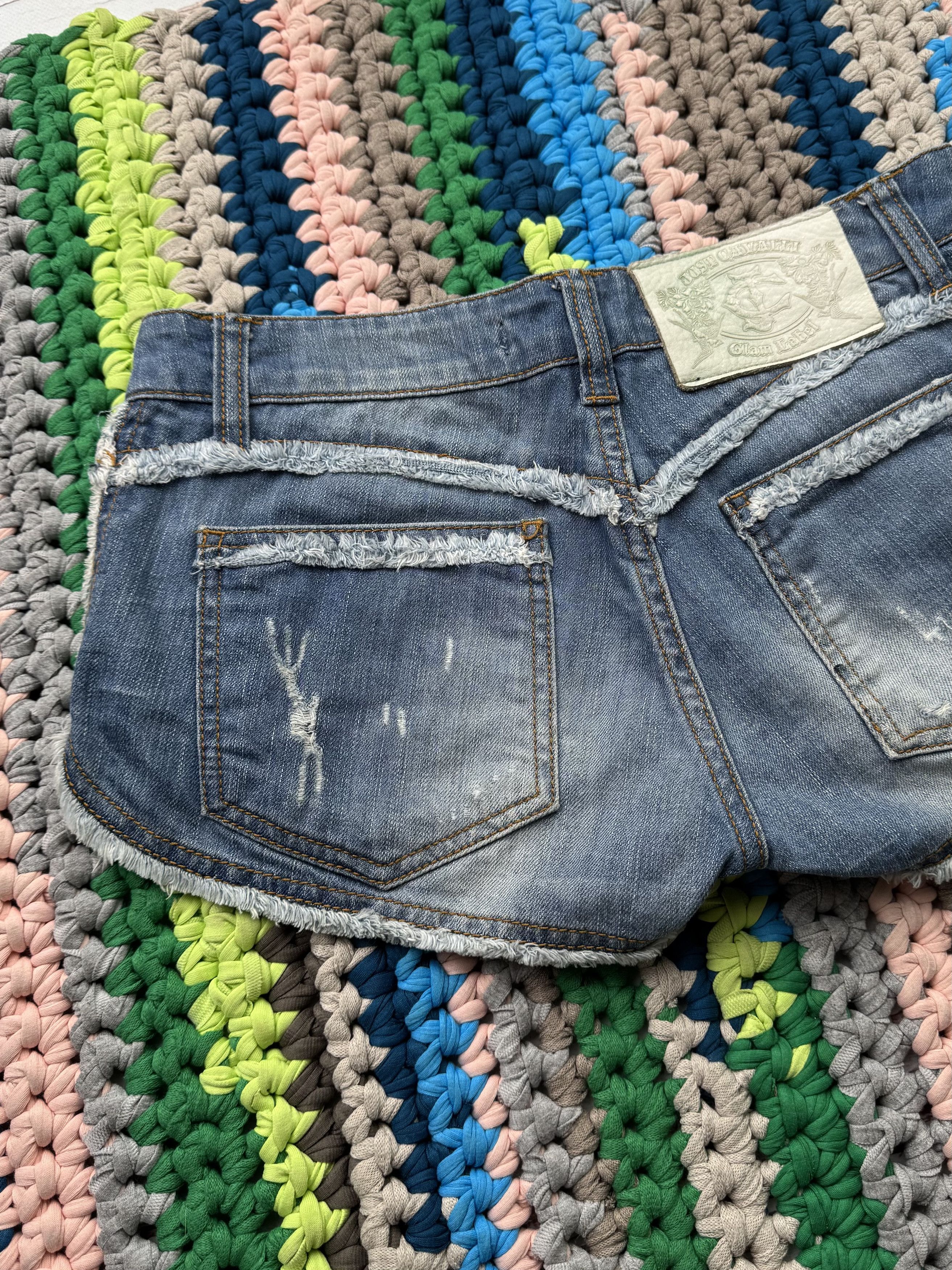 Just Cavalli Just Cavalli Vintage Mini Shorts (V239)(D10) Size 27" / US 4 / IT 40 - 11 Thumbnail
