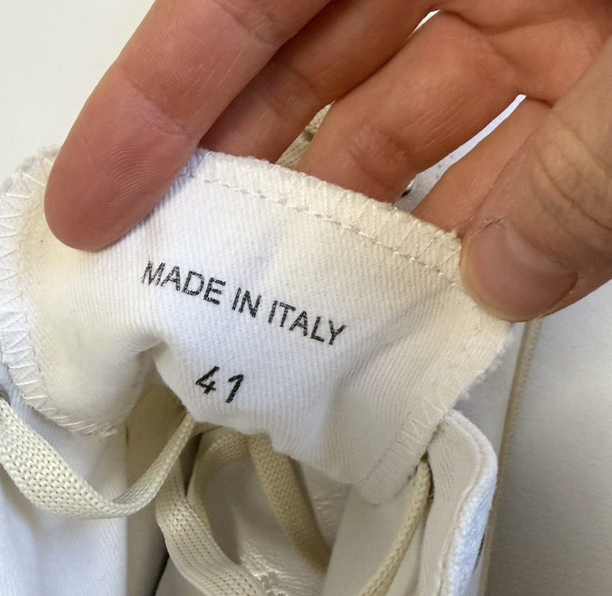 Maison Margiela White Canvas High Top Tabi Sneakers Size US 9 / EU 42 - 10 Thumbnail